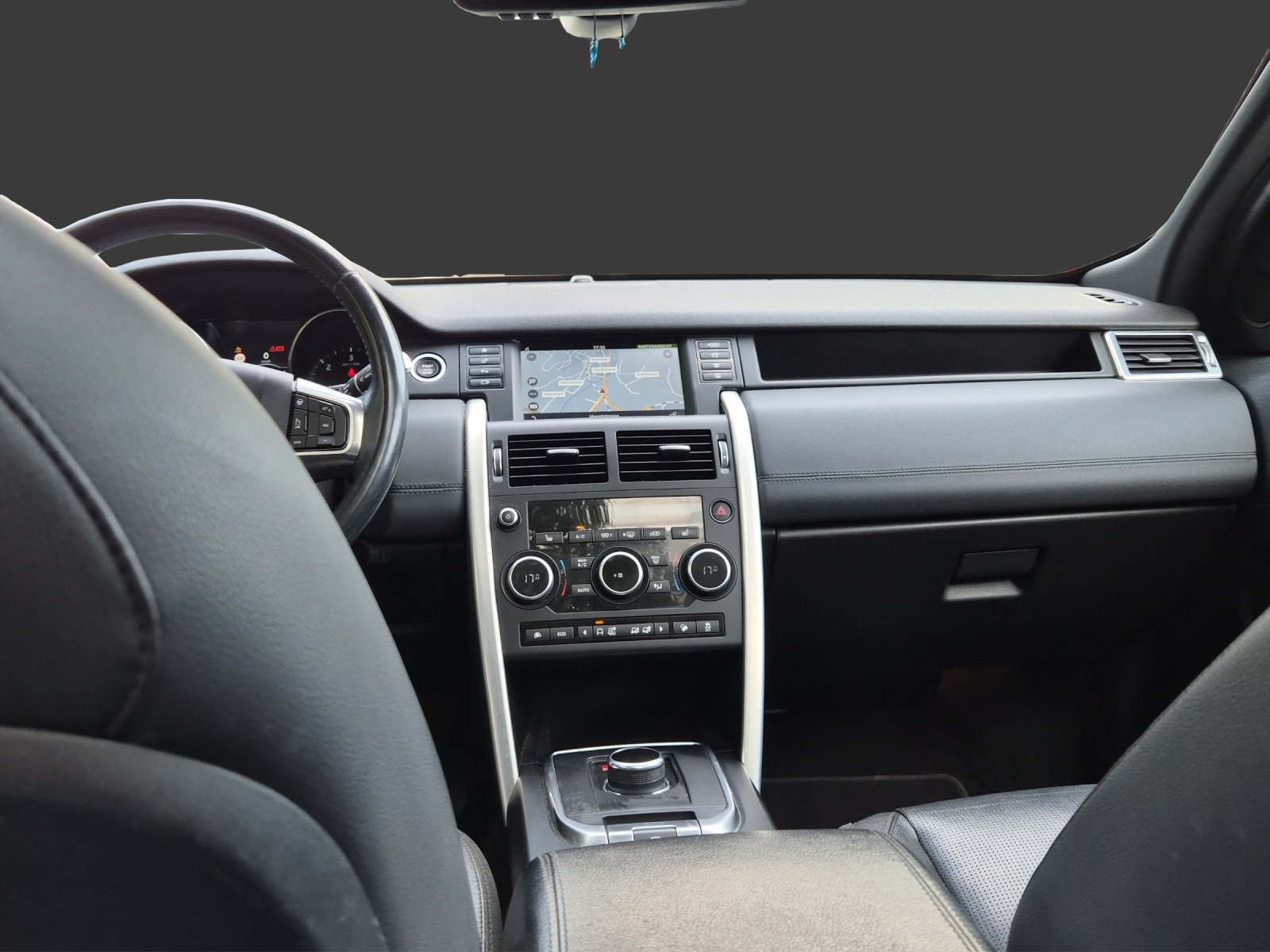 LAND ROVER Discovery Sport 2.0 TD4 HSE AT9-image-10