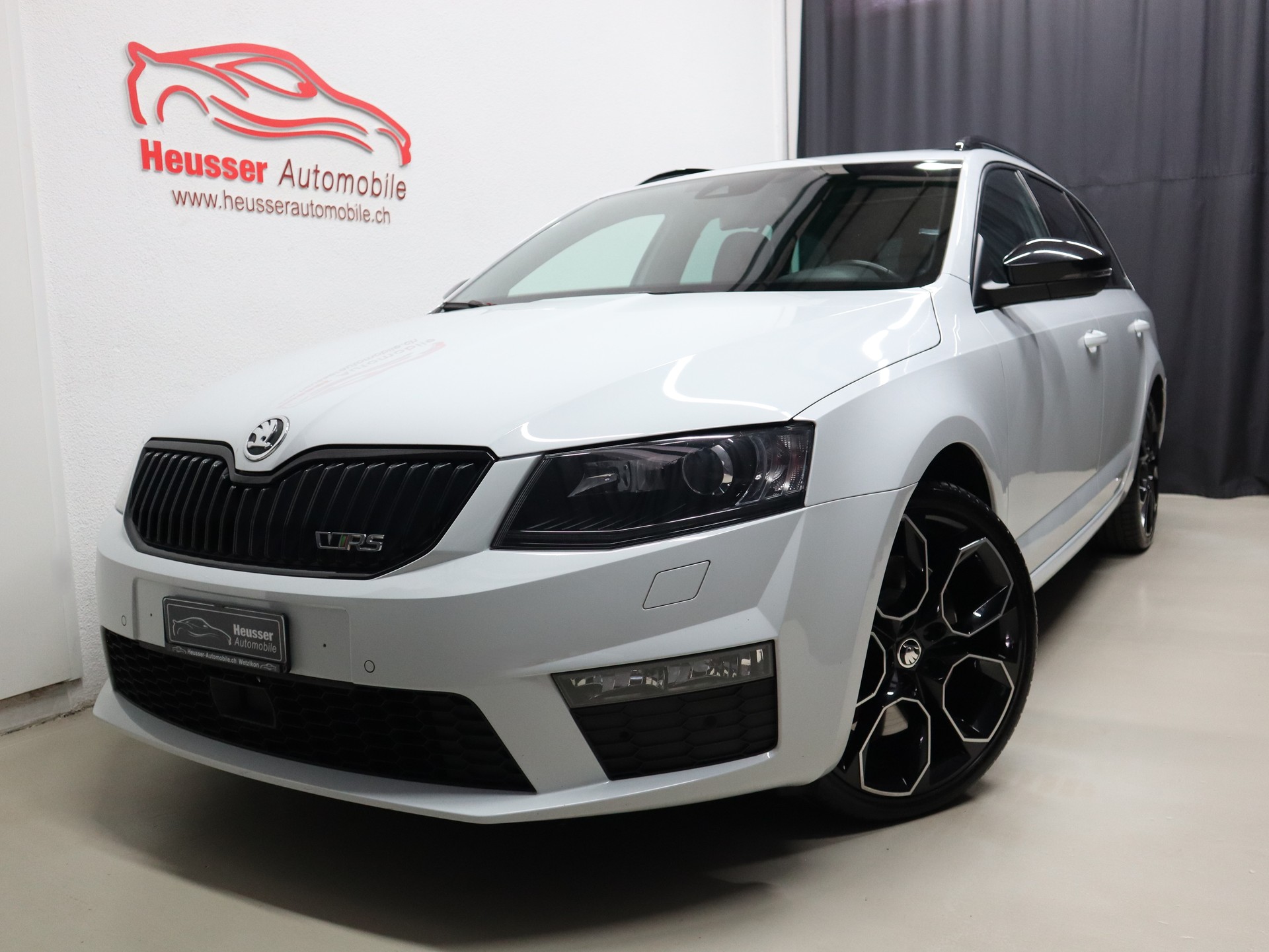 SKODA Octavia Combi 2.0 TSI RS 230 DSG - Challenge - Panorama - Leder - DAB+ - Kamera - 230 PS