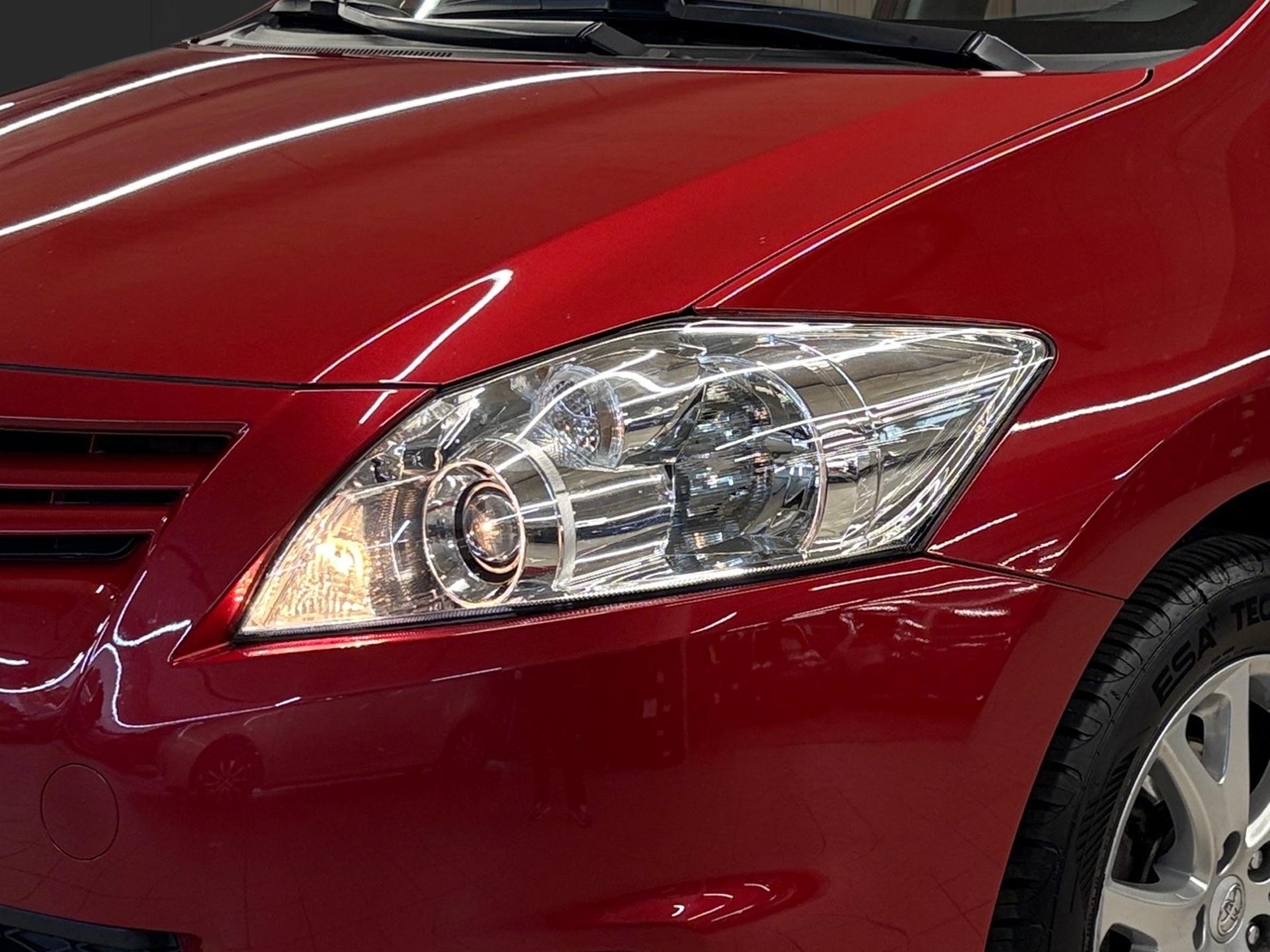 TOYOTA Auris 1.6 easy-image-8
