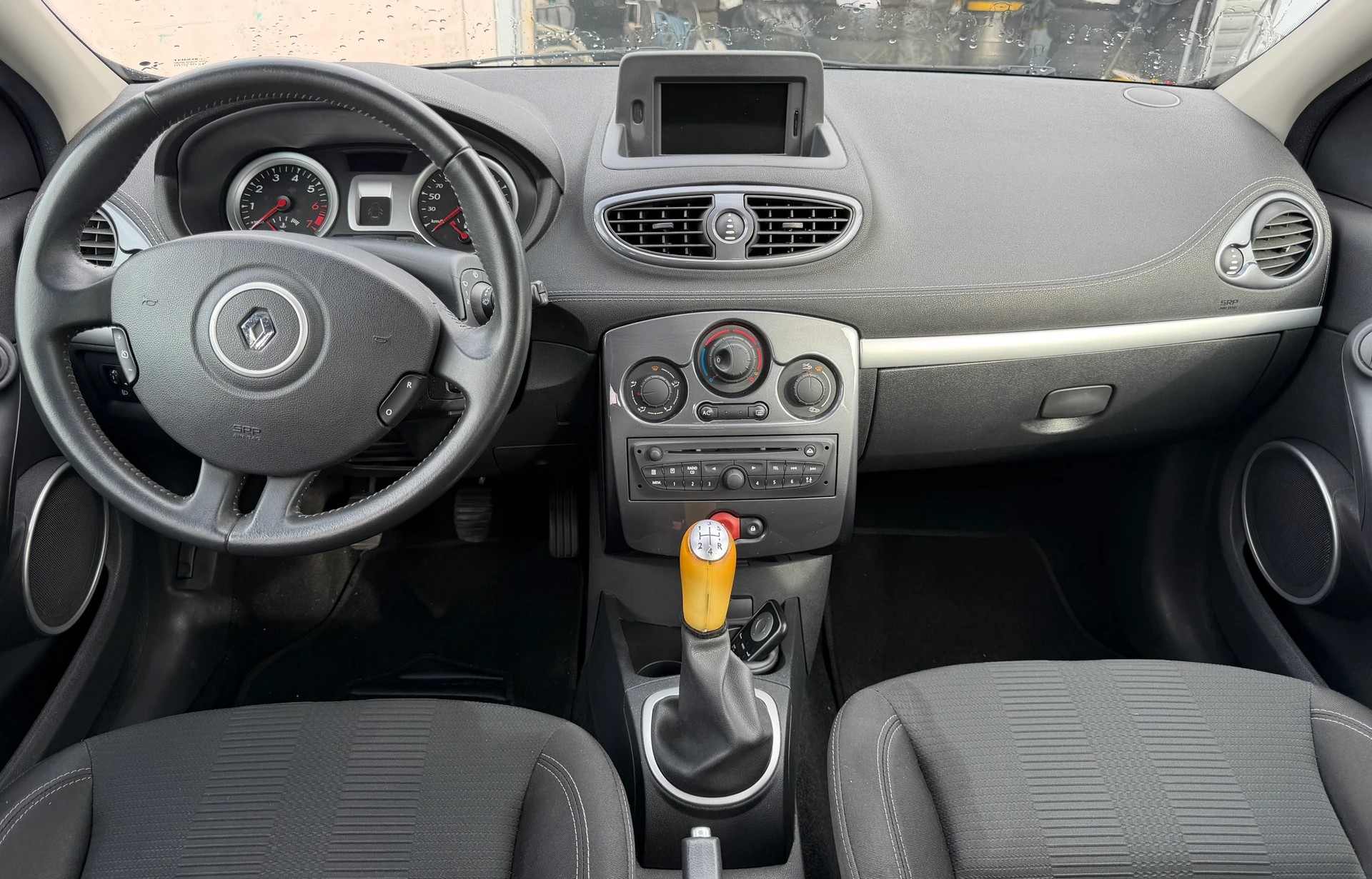 RENAULT Clio 1.2 16V Turbo 20th Edition ((MFK 08.2026))-image-7