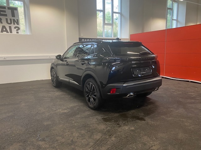 PEUGEOT 2008 1.2 PureTech GT-image-4