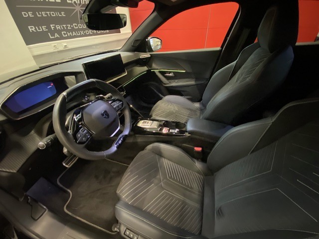 PEUGEOT 2008 1.2 PureTech GT-image-9