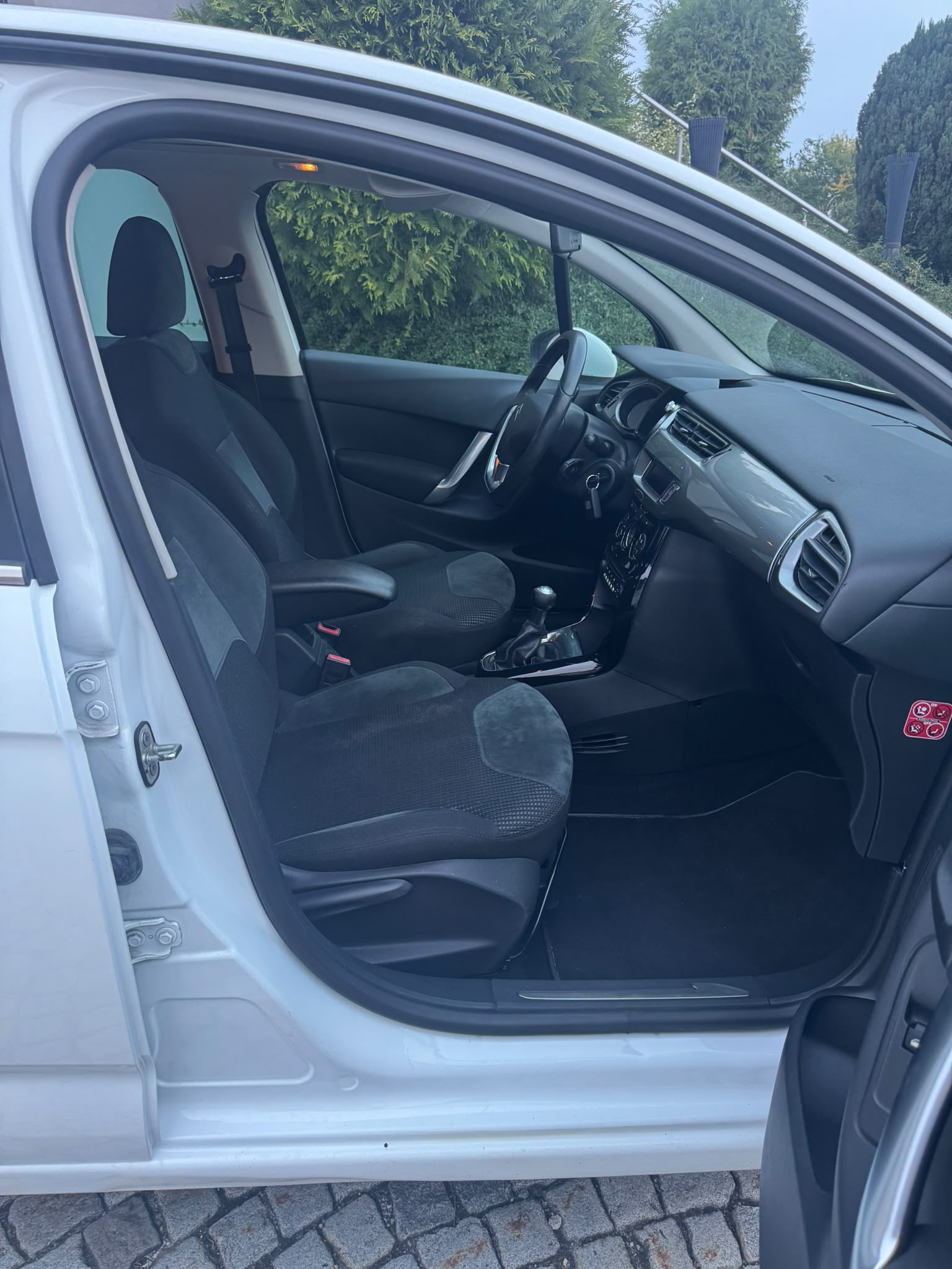 CITROEN C3 1.4i 16V Exclusive-image-12