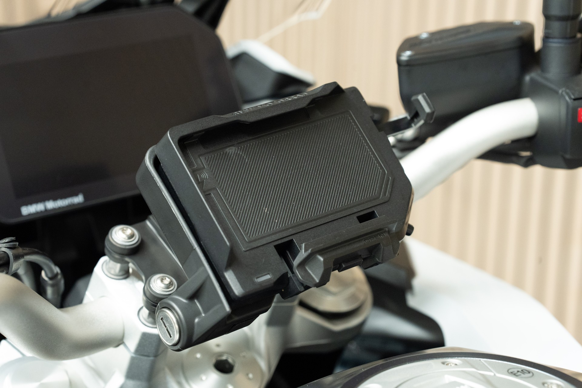 BMW F 900 XR mit Service inklusive und Werksgarantie bis 09/2028-showroom-element-3