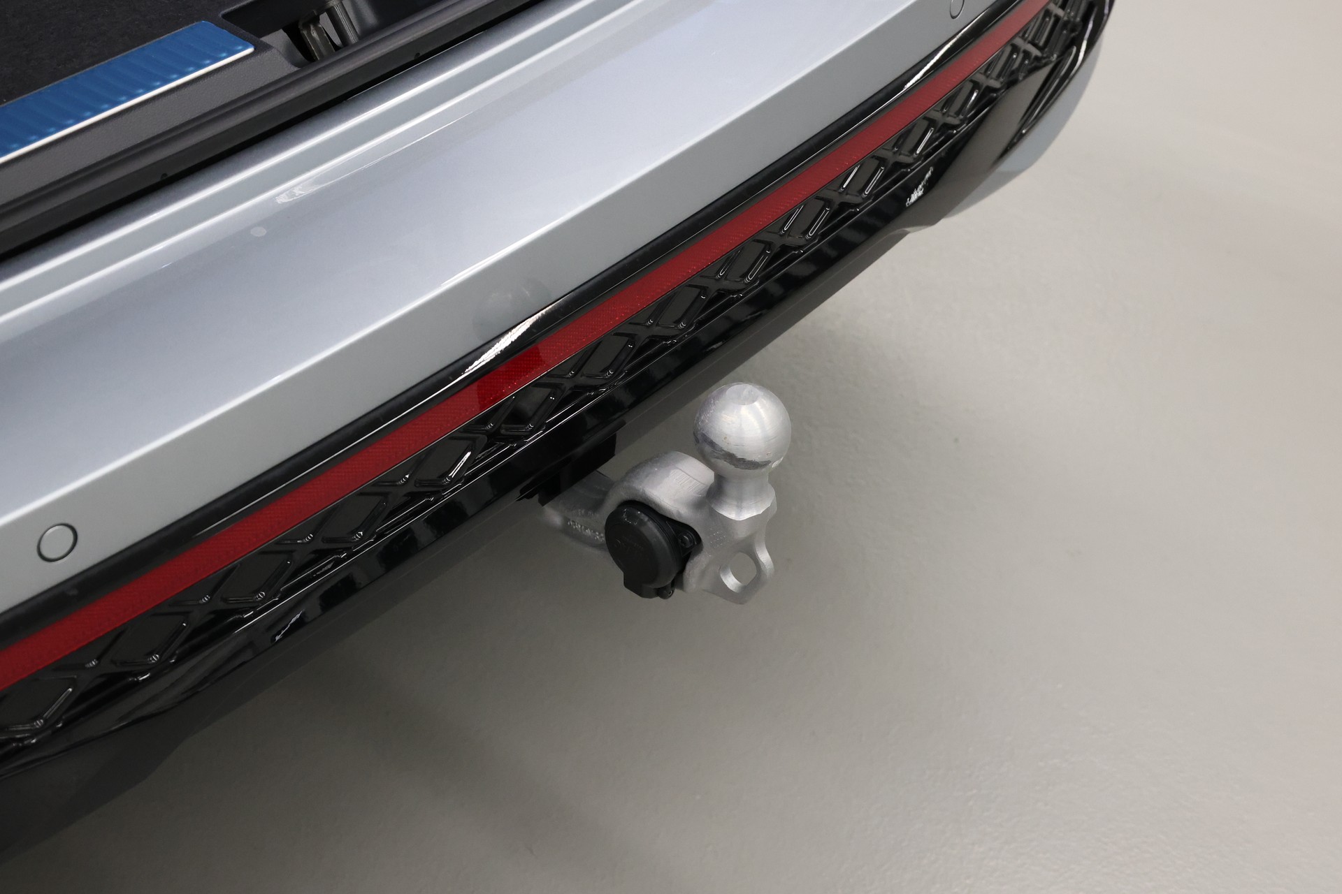 VW Passat Variant 2.0 TDI R-Line DSG 4motion-image-45