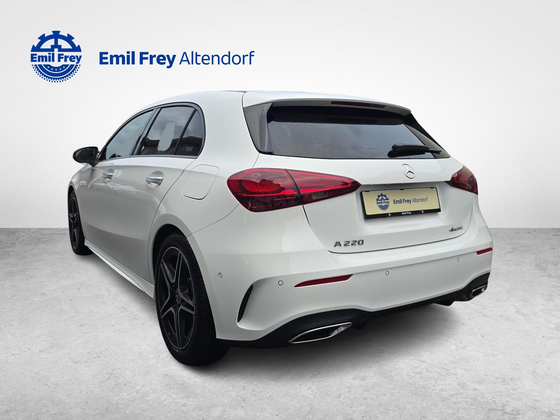 MERCEDES-BENZ A 220 4MATIC AMG Line-showroom-element-2