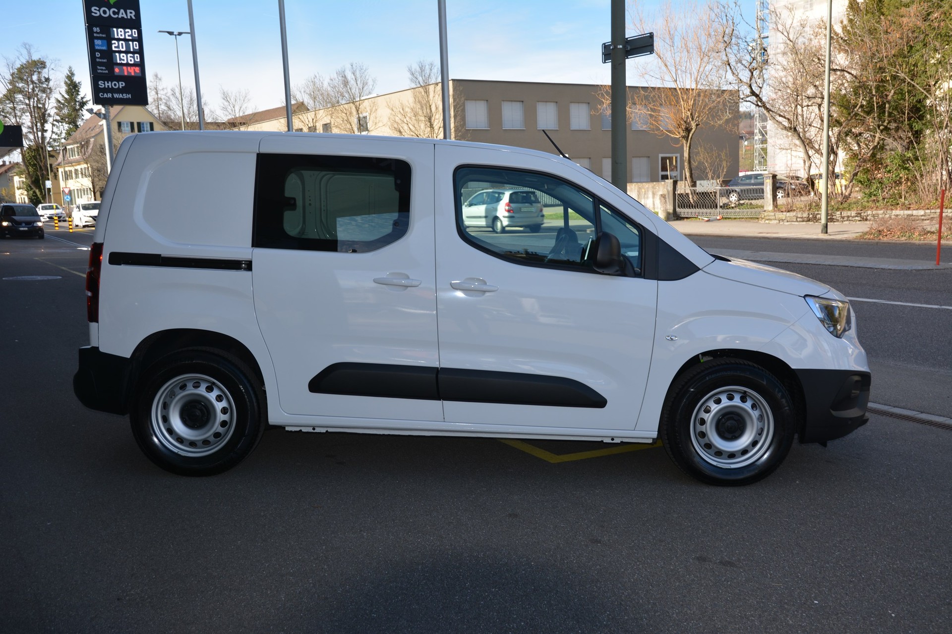 OPEL Combo-e Cargo-image-18