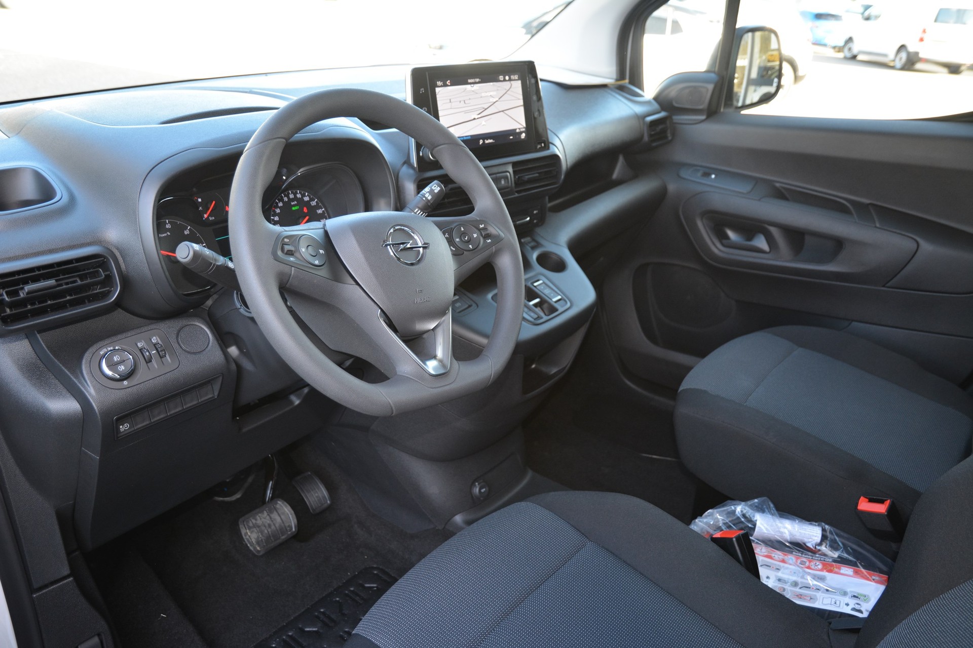 OPEL Combo-e Cargo-image-11