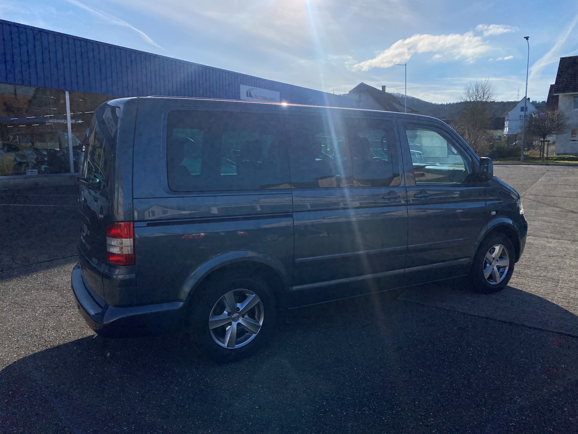 VW T5 Multivan Comfortline 2.5 TDI-image-4