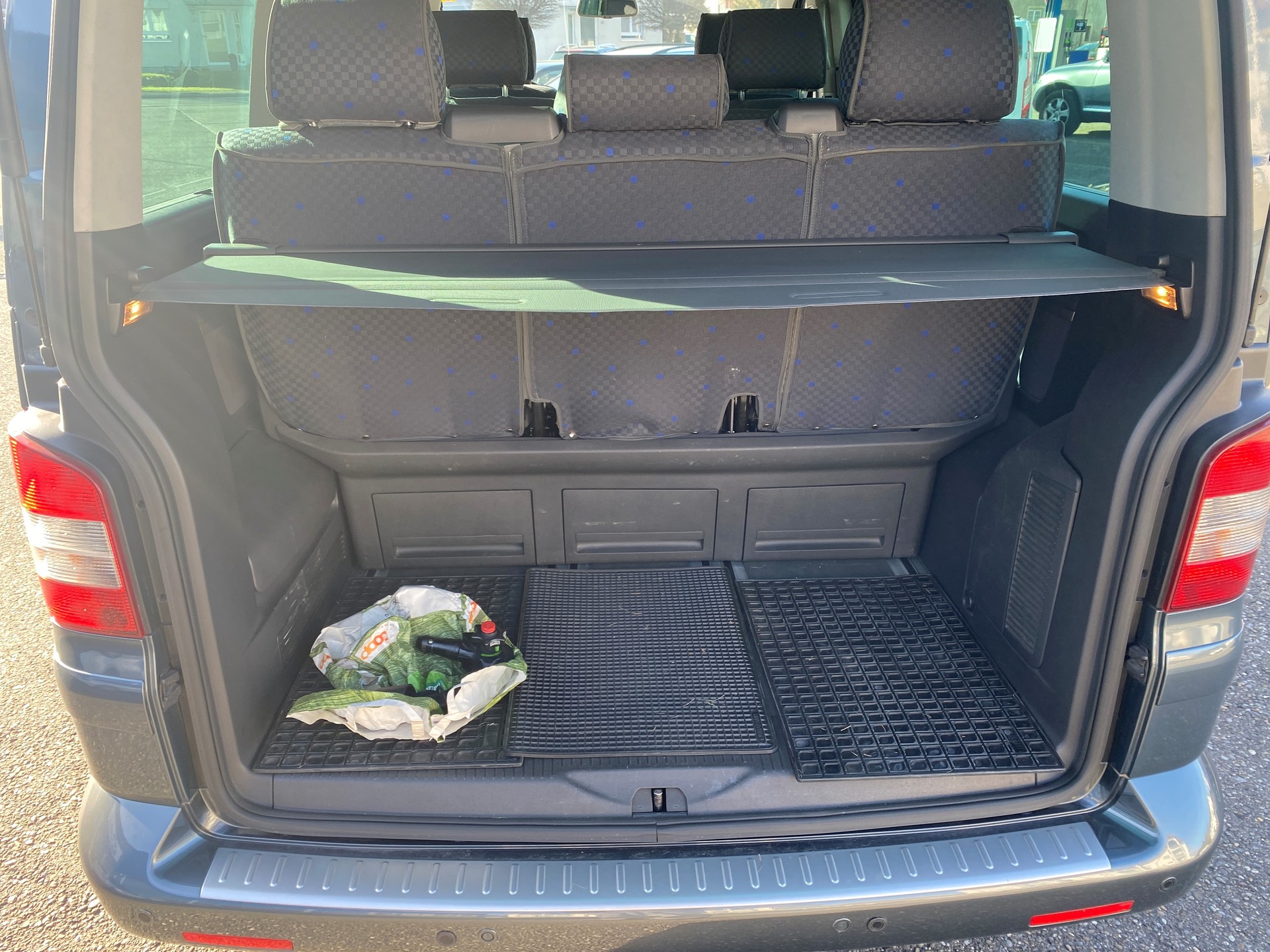 VW T5 Multivan Comfortline 2.5 TDI-image-13