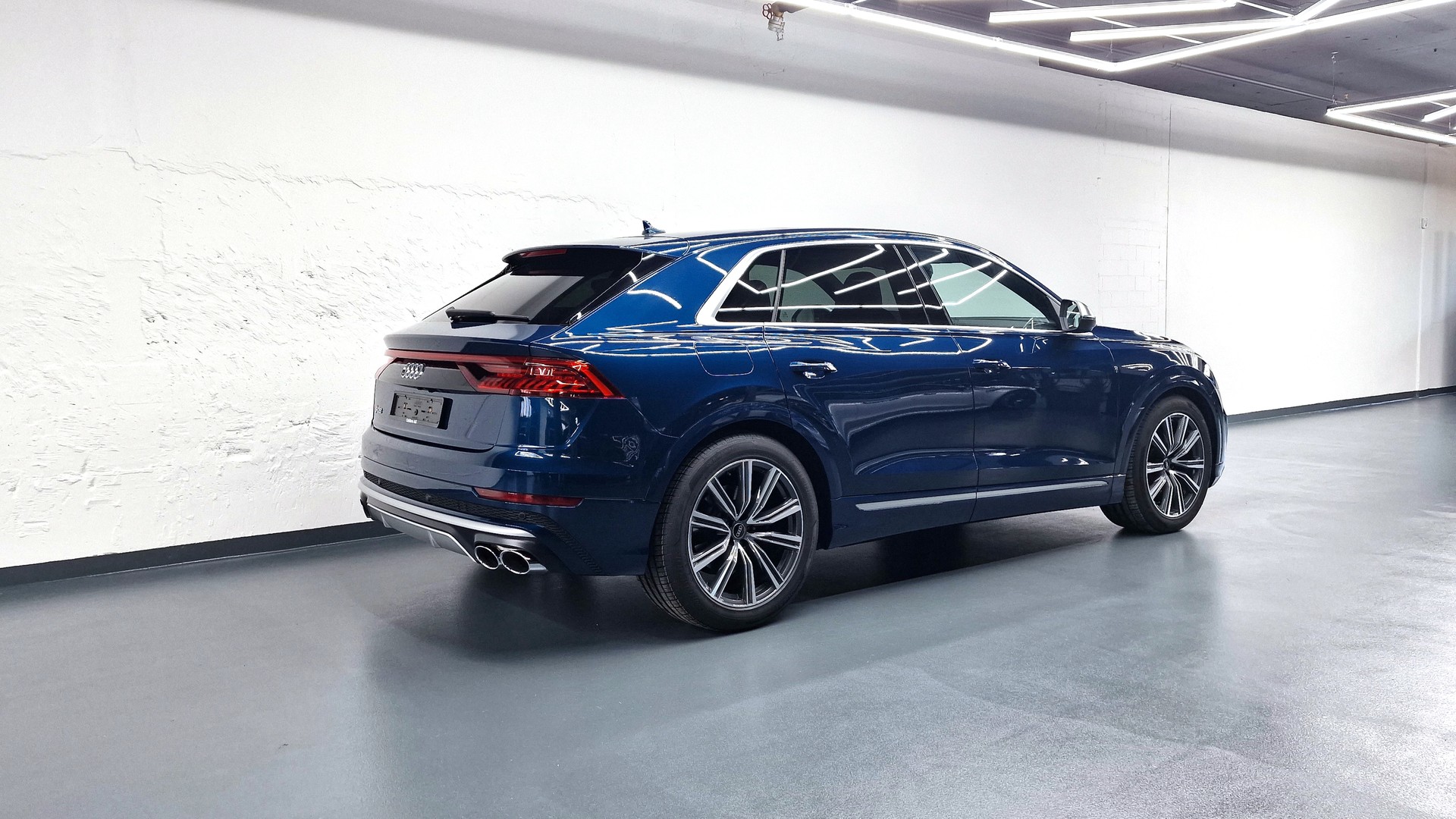 AUDI SQ8 4.0 V8 TFSI quattro T-Tronic-showroom-element-2