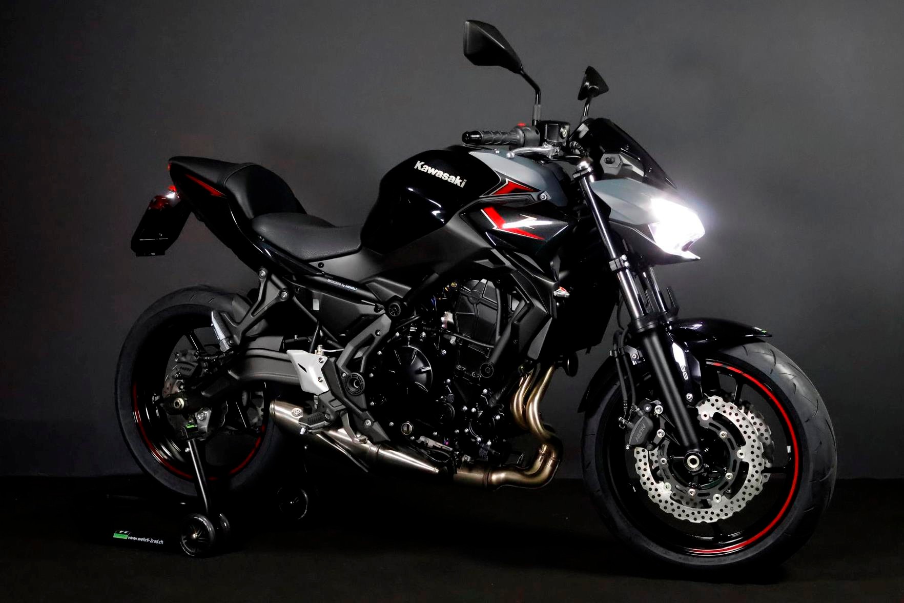 KAWASAKI Z 650 (50/35 KW) Level 1-image-2