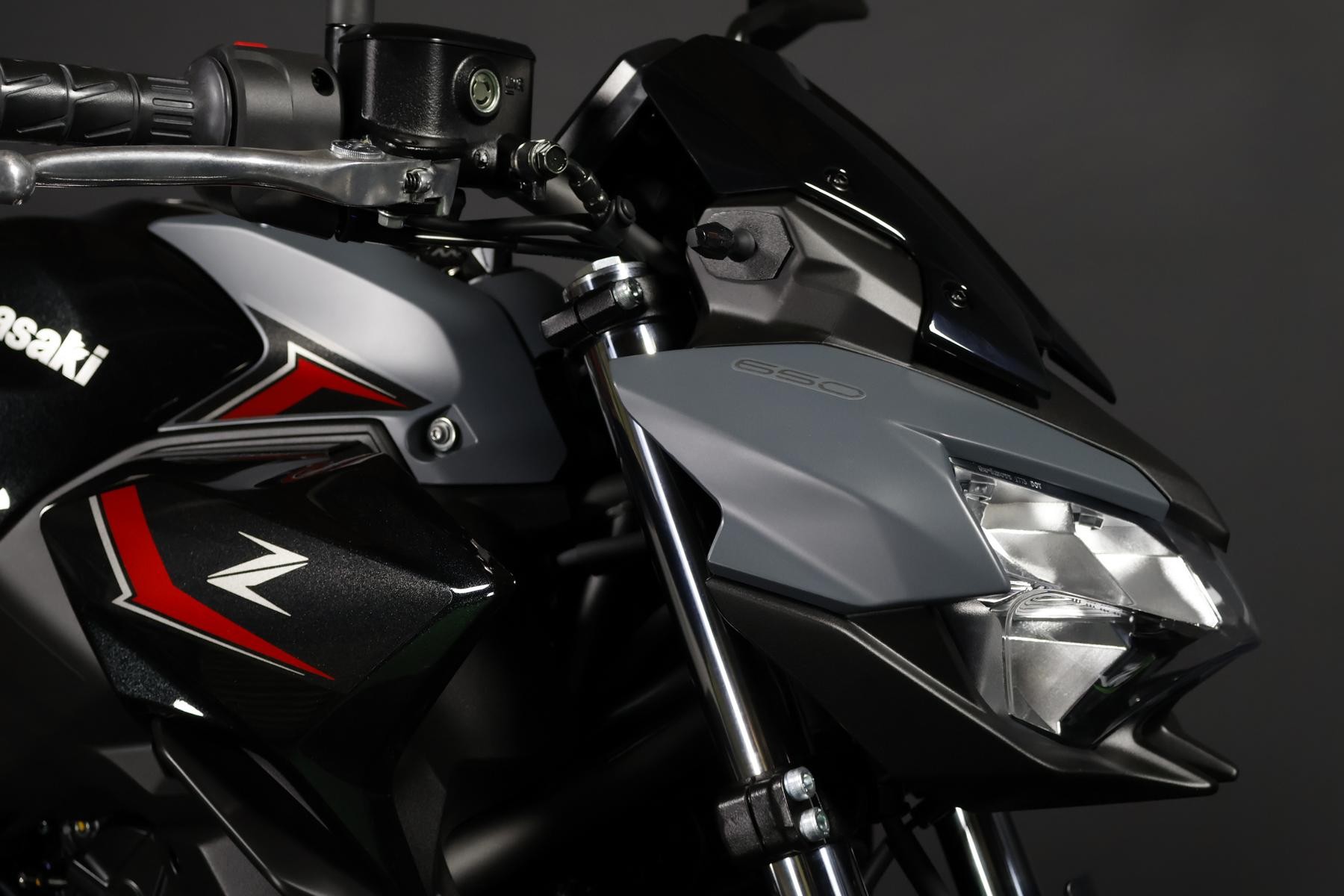 KAWASAKI Z 650 (50/35 KW) Level 1-image-3