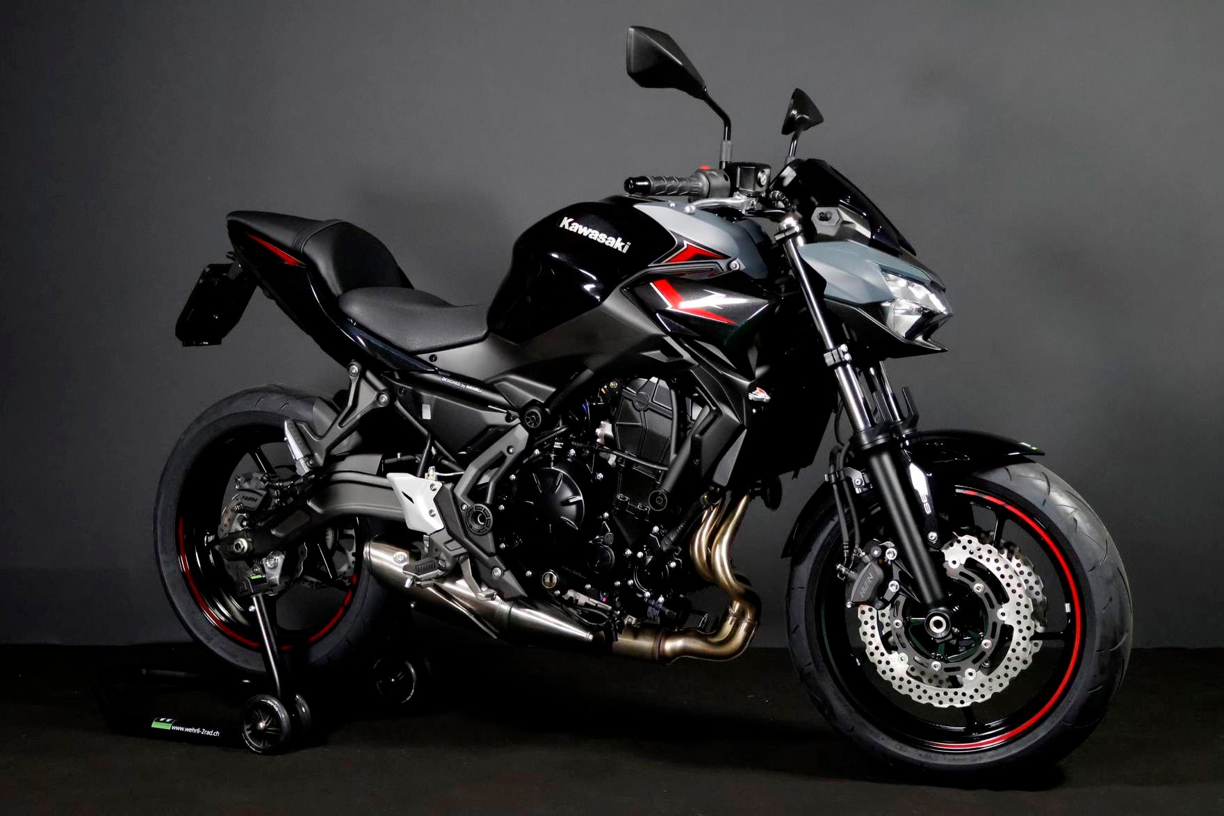 KAWASAKI Z 650 (50/35 KW) Level 1-image-1