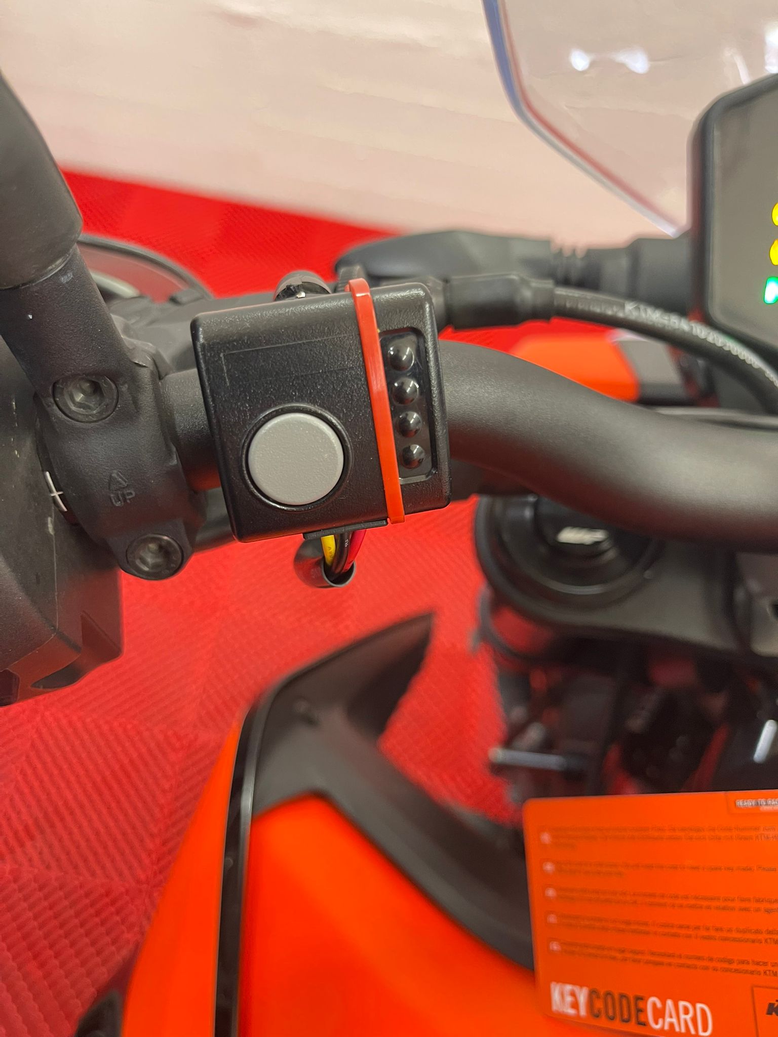 KTM 890 Duke-image-9
