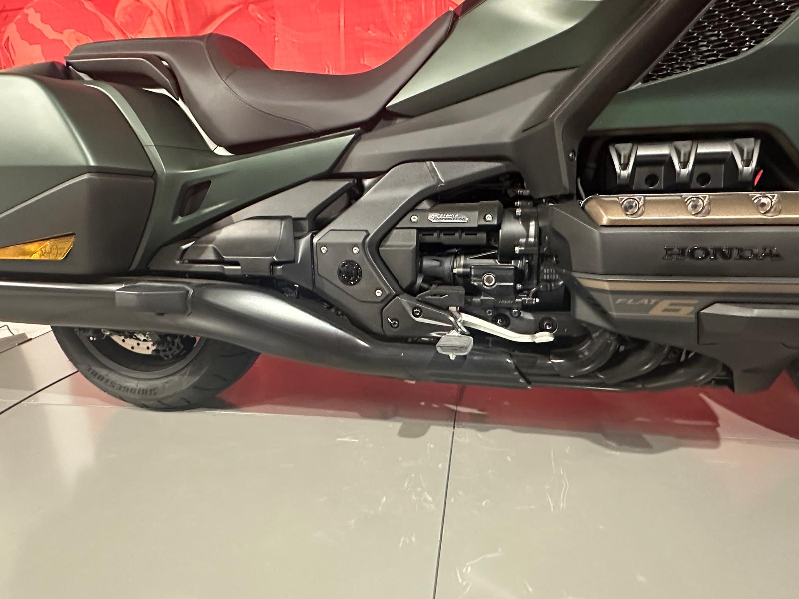 HONDA BAGGER-DCT *Grün**2024*-image-8