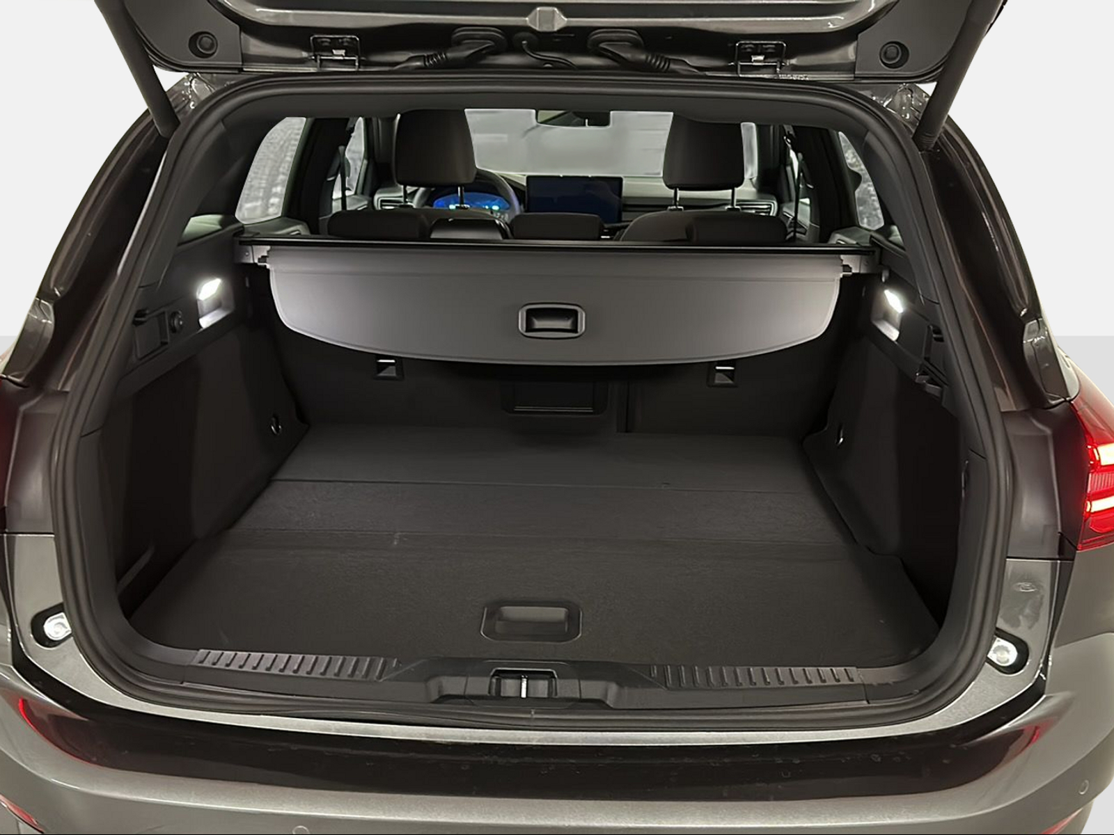 FORD Focus Station Wagon 1.0i EcoB Hybrid 155 ST-Line X-image-13