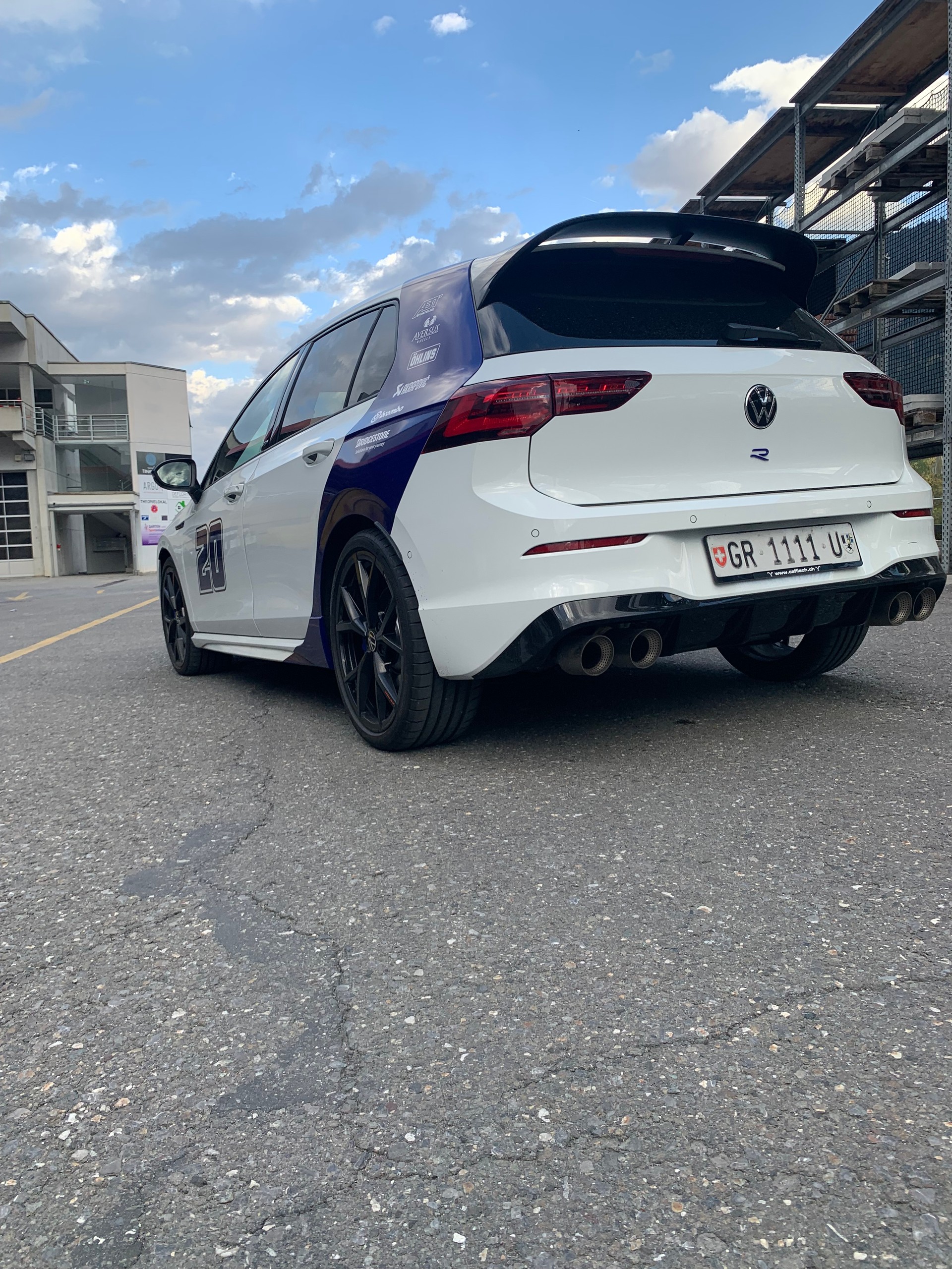 VW Golf VIII 2.0 TSI R 20 Years DSG 4motion-image-5