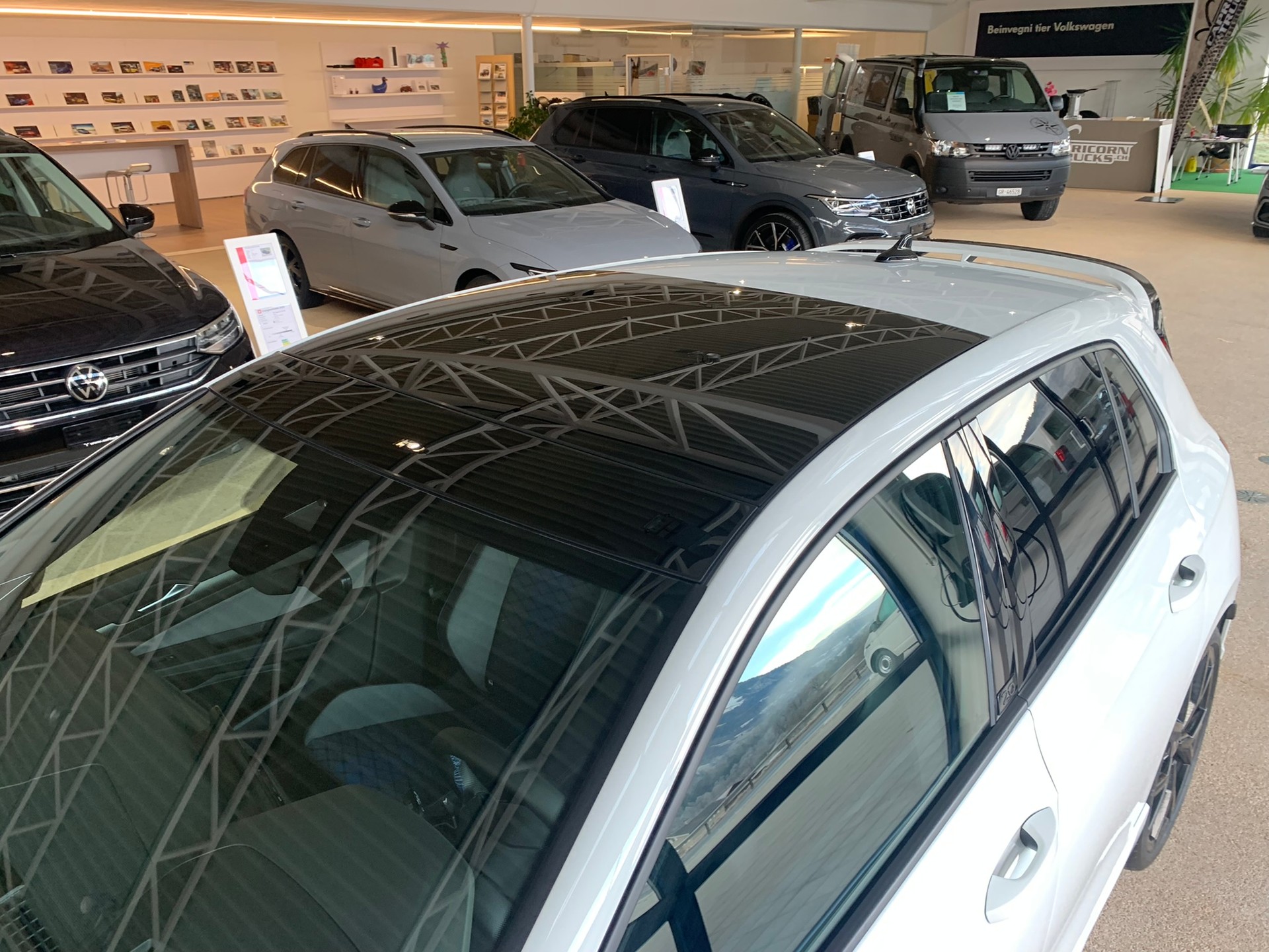 VW Golf VIII 2.0 TSI R 20 Years DSG 4motion-image-10