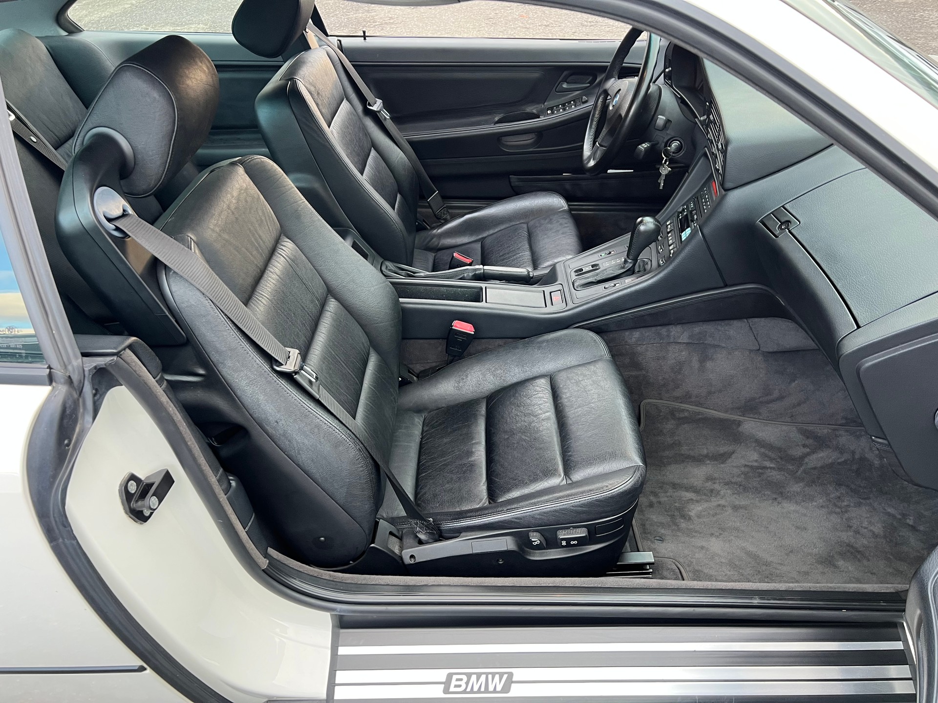 BMW 850i A VETERAN-image-15