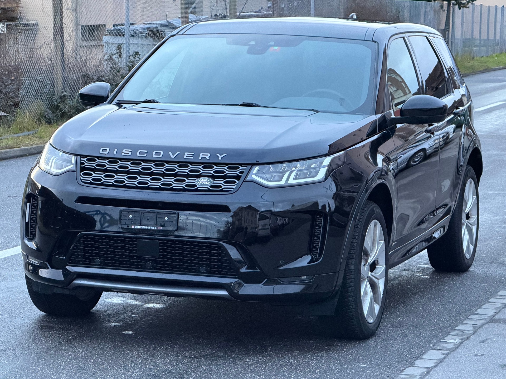 LAND ROVER Discovery Sport R Dyn P200 2.0 Si4 MHEV SE AT9-showroom-element-2