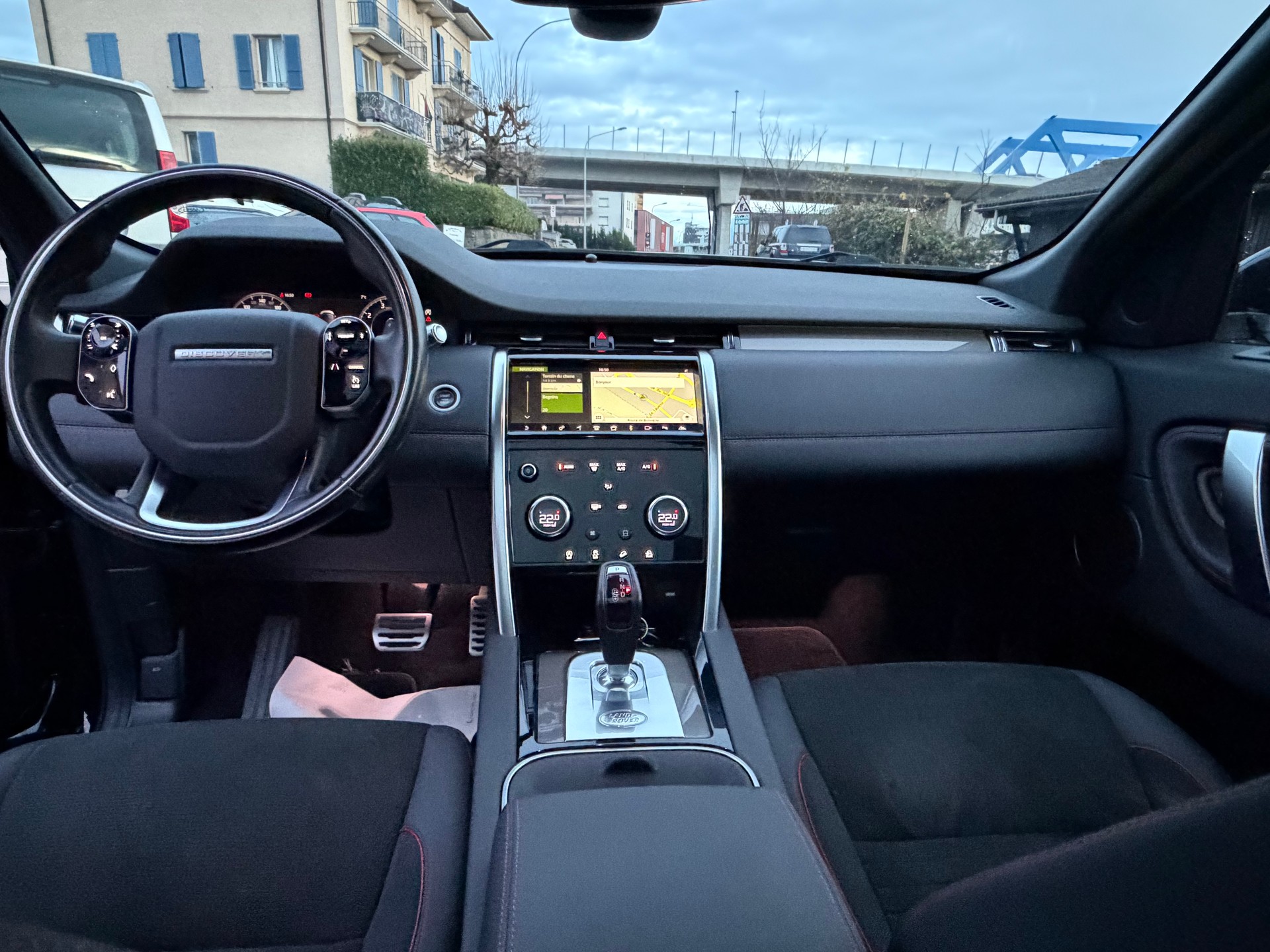 LAND ROVER Discovery Sport R Dyn P200 2.0 Si4 MHEV SE AT9-image-8