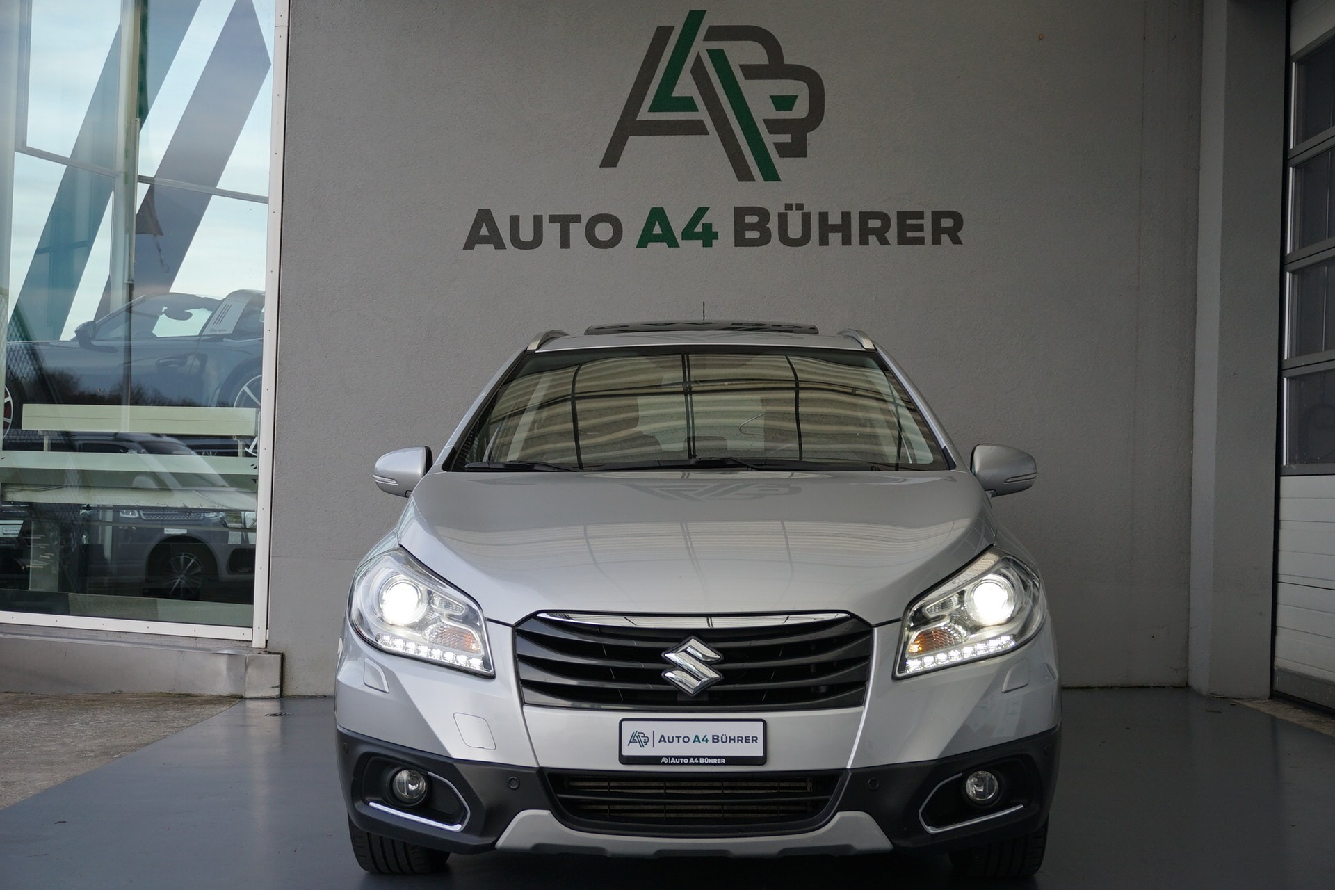 SUZUKI SX-4 S-Cross 1,6 TD PizSulai Automat 4WD mit Lederausstattung-image-8