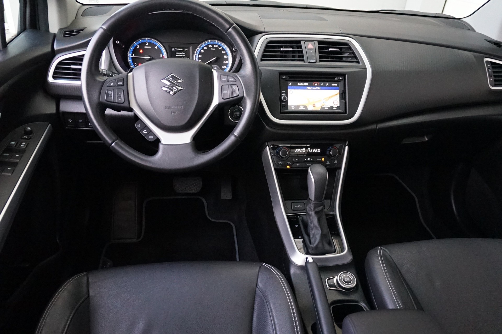 SUZUKI SX-4 S-Cross 1,6 TD PizSulai Automat 4WD mit Lederausstattung-image-12