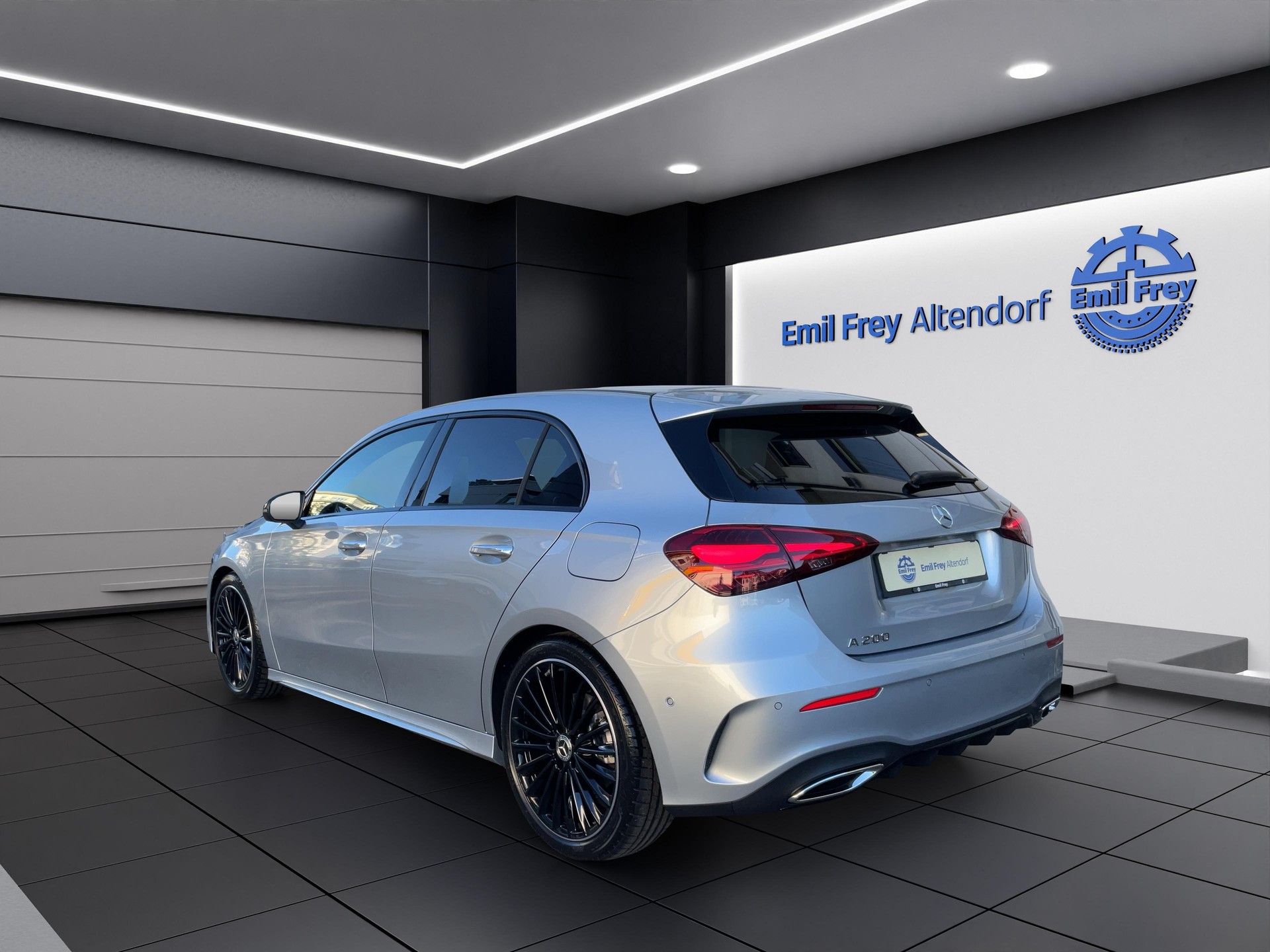 MERCEDES-BENZ A 200 Night Star AMG Line-showroom-element-3