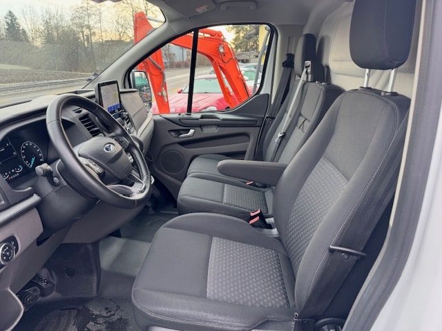 FORD Transit Custom Van 300 L2H1 Limited Automat Klima Tempomat. Navigation-image-7