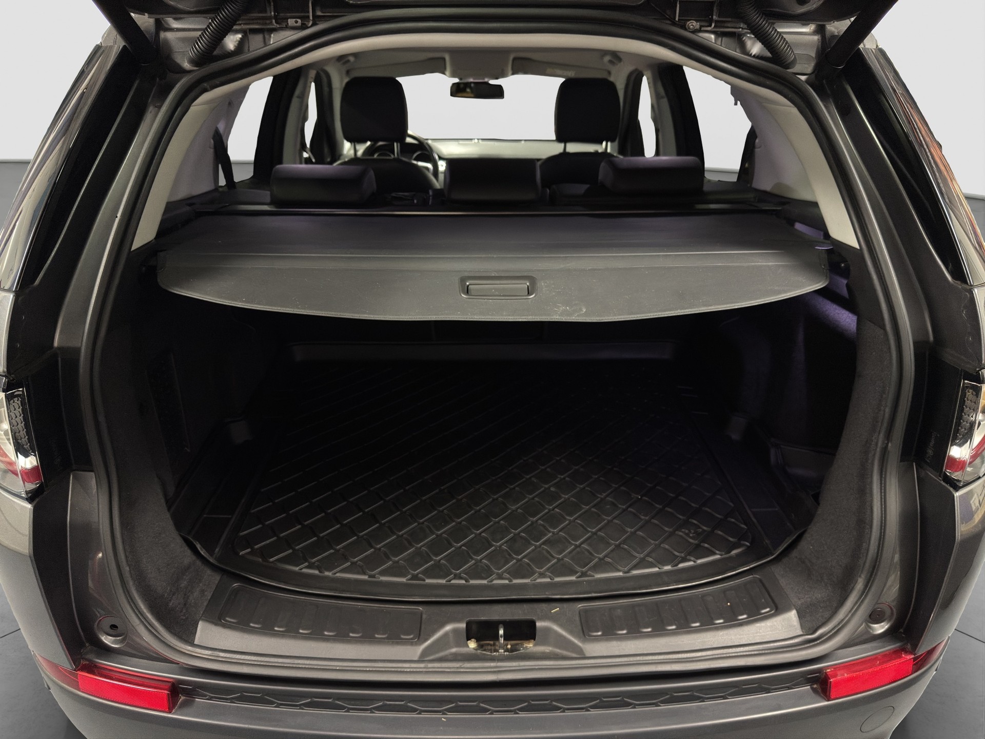 LAND ROVER Discovery Sport 2.0 TD4 HSE Luxury AT9-image-7