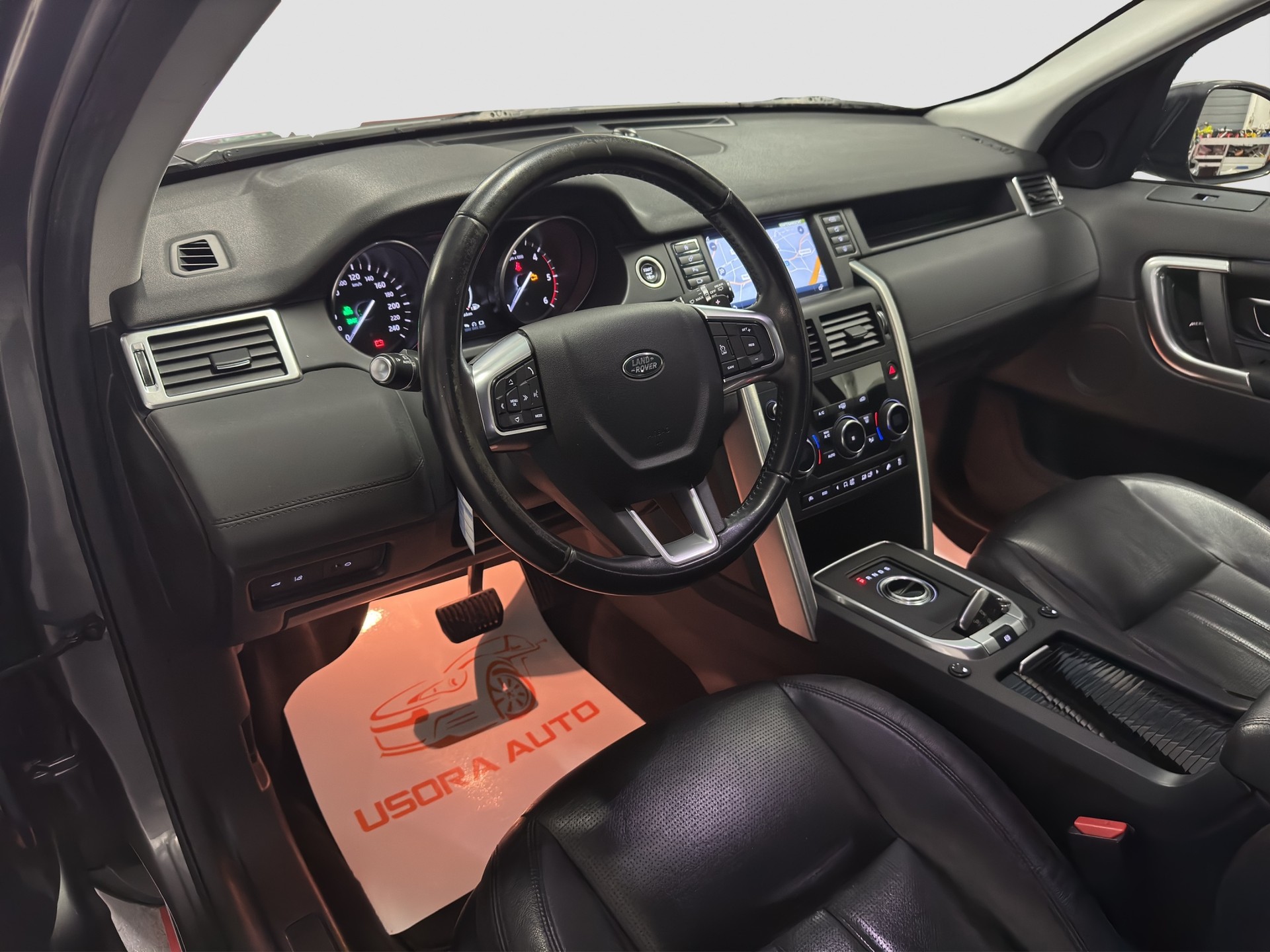LAND ROVER Discovery Sport 2.0 TD4 HSE Luxury AT9-image-14