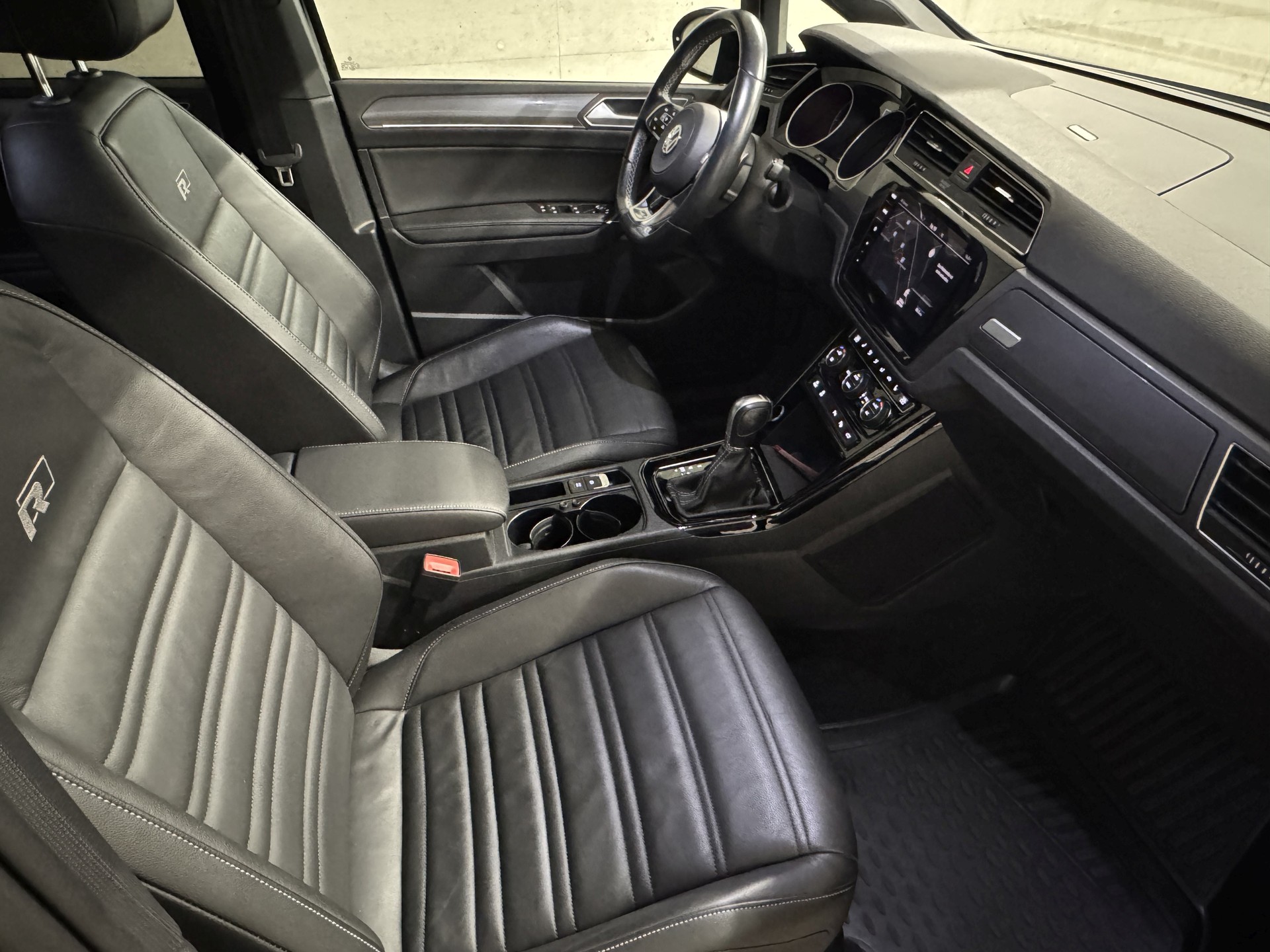 VW Touran 2.0 TDI BlueMotion Technology Sport DSG-image-10