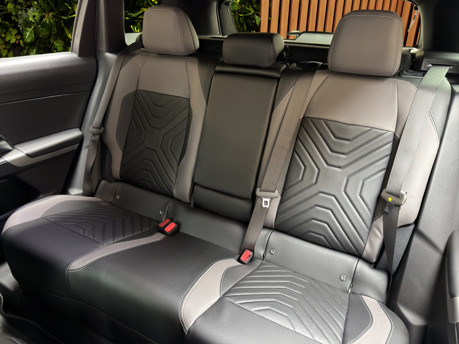 JEEP Compass 1.2 T e-Hybrid First Edition-image-11