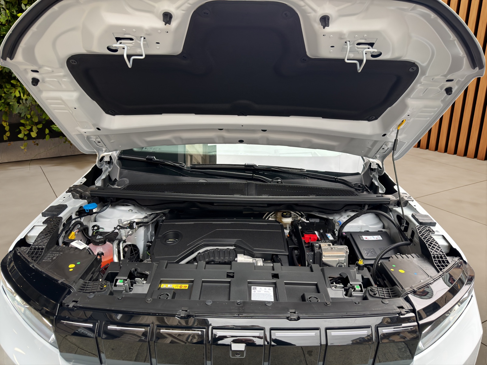 JEEP Compass 1.2 T e-Hybrid First Edition-image-18