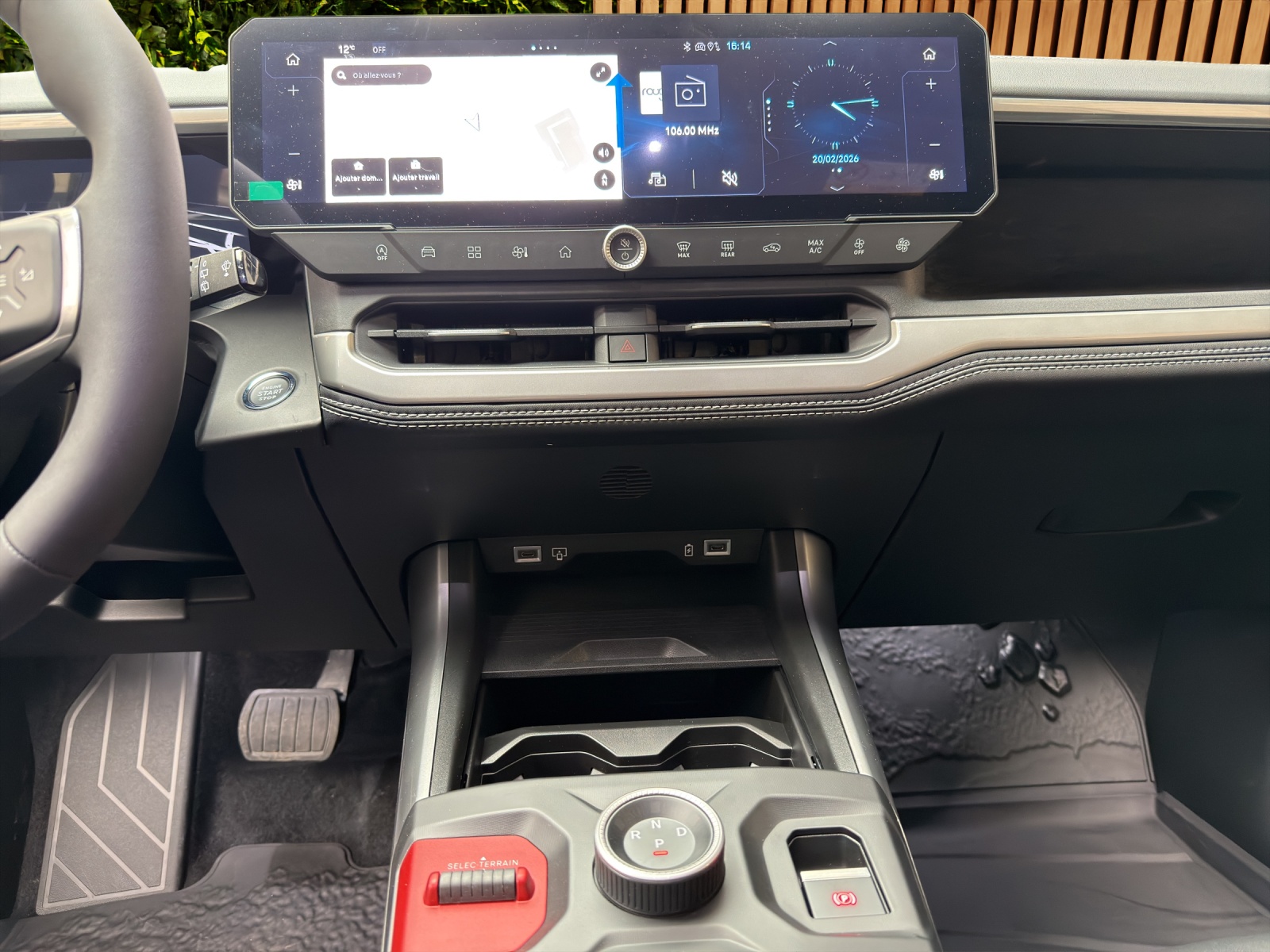 JEEP Compass 1.2 T e-Hybrid First Edition-image-14