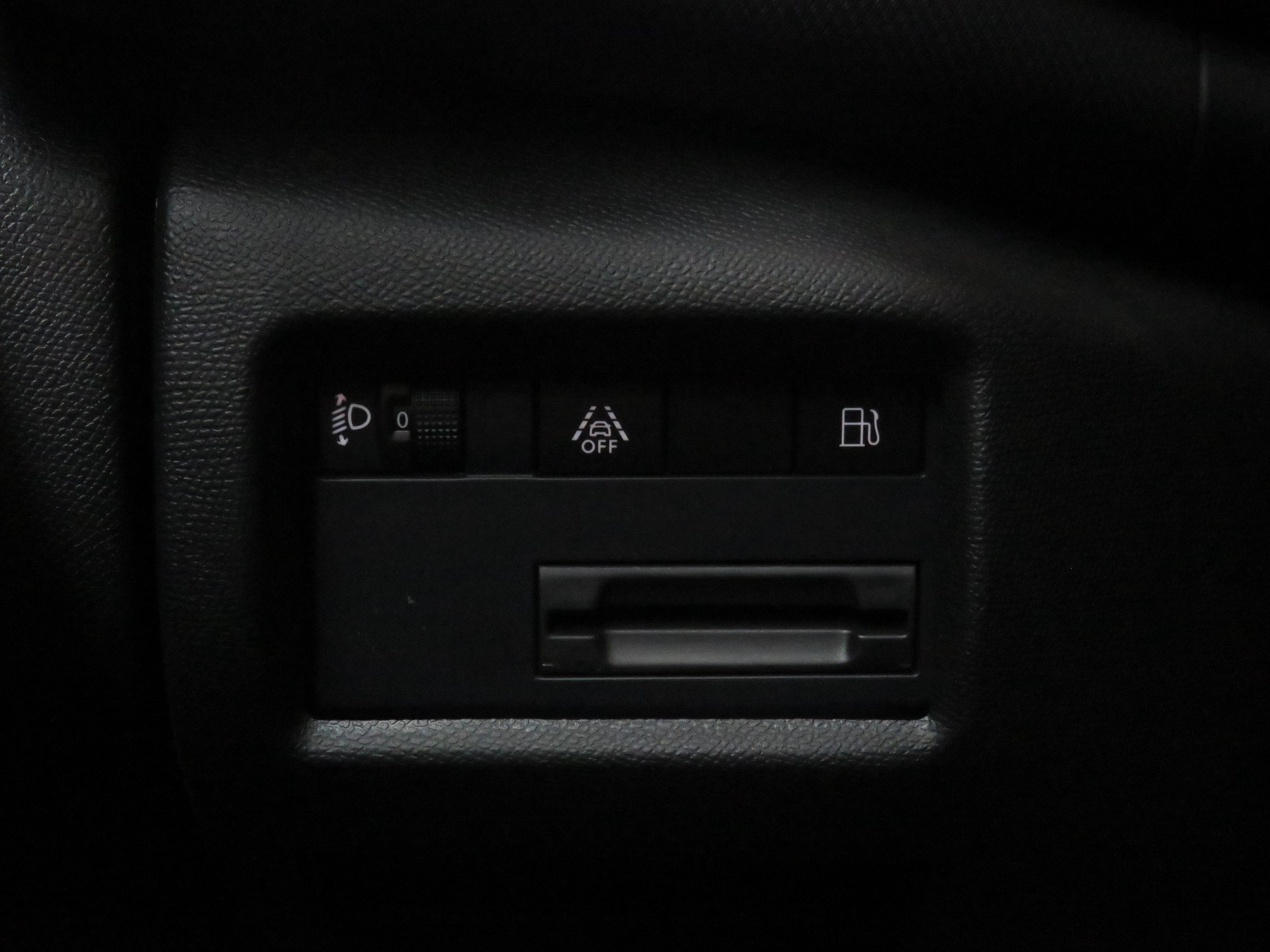 CITROEN C5 Aircross 1.6 PHEV Swiss Edition-image-22