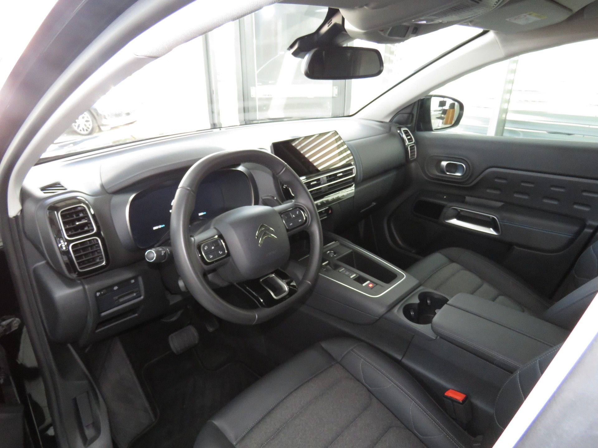 CITROEN C5 Aircross 1.6 PHEV Swiss Edition-image-6