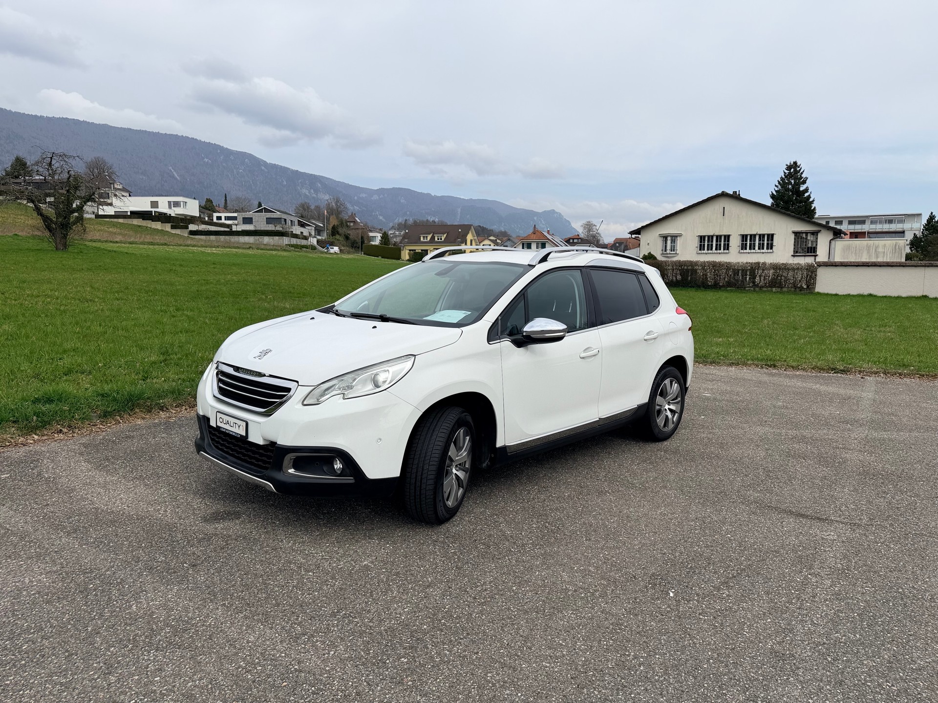 PEUGEOT 2008 1.6 VTI Allure-showroom-element-3