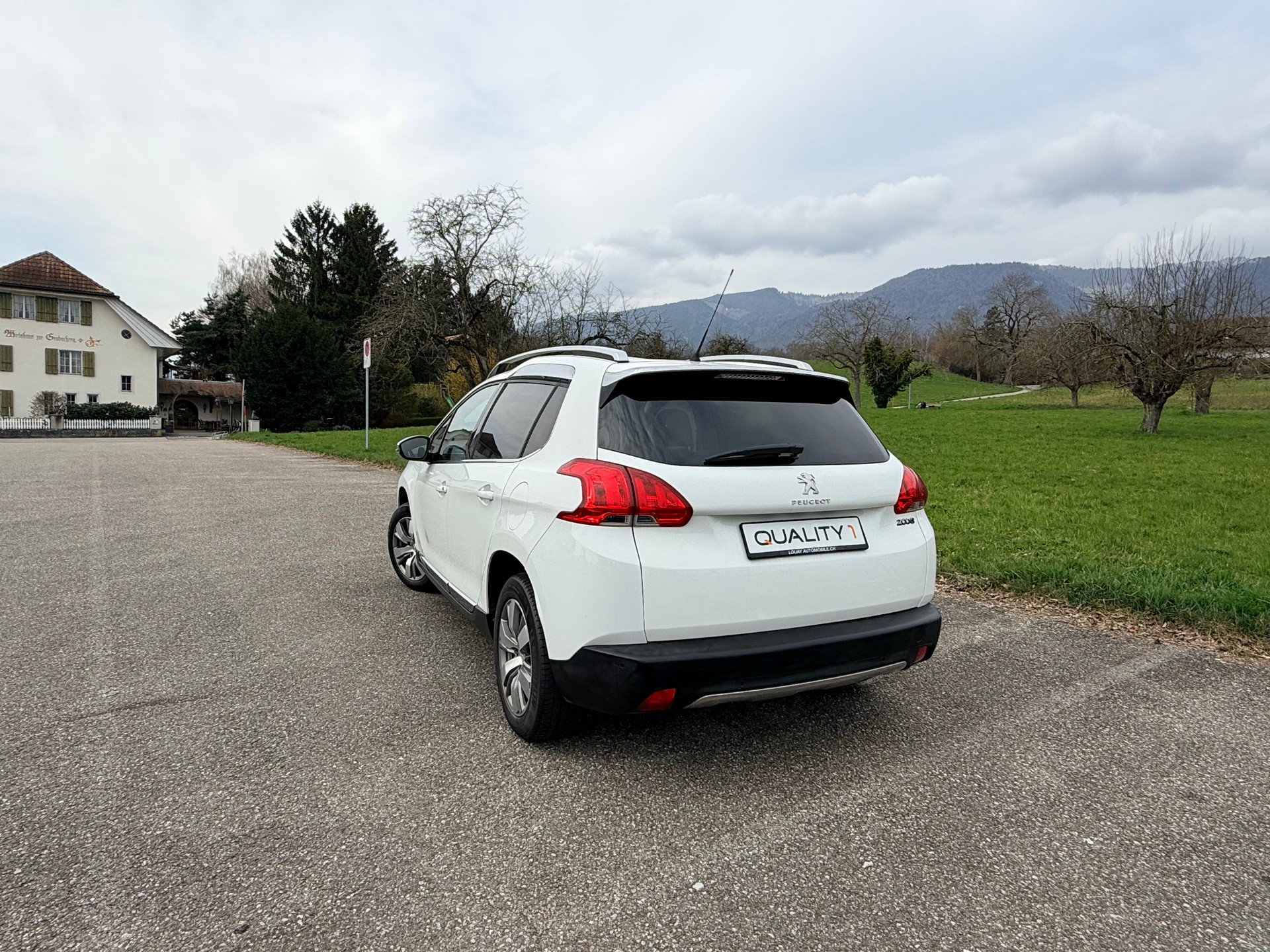 PEUGEOT 2008 1.6 VTI Allure-image-7
