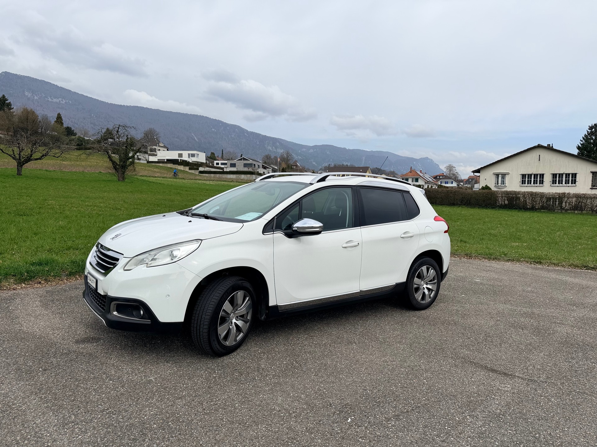 PEUGEOT 2008 1.6 VTI Allure-image-6