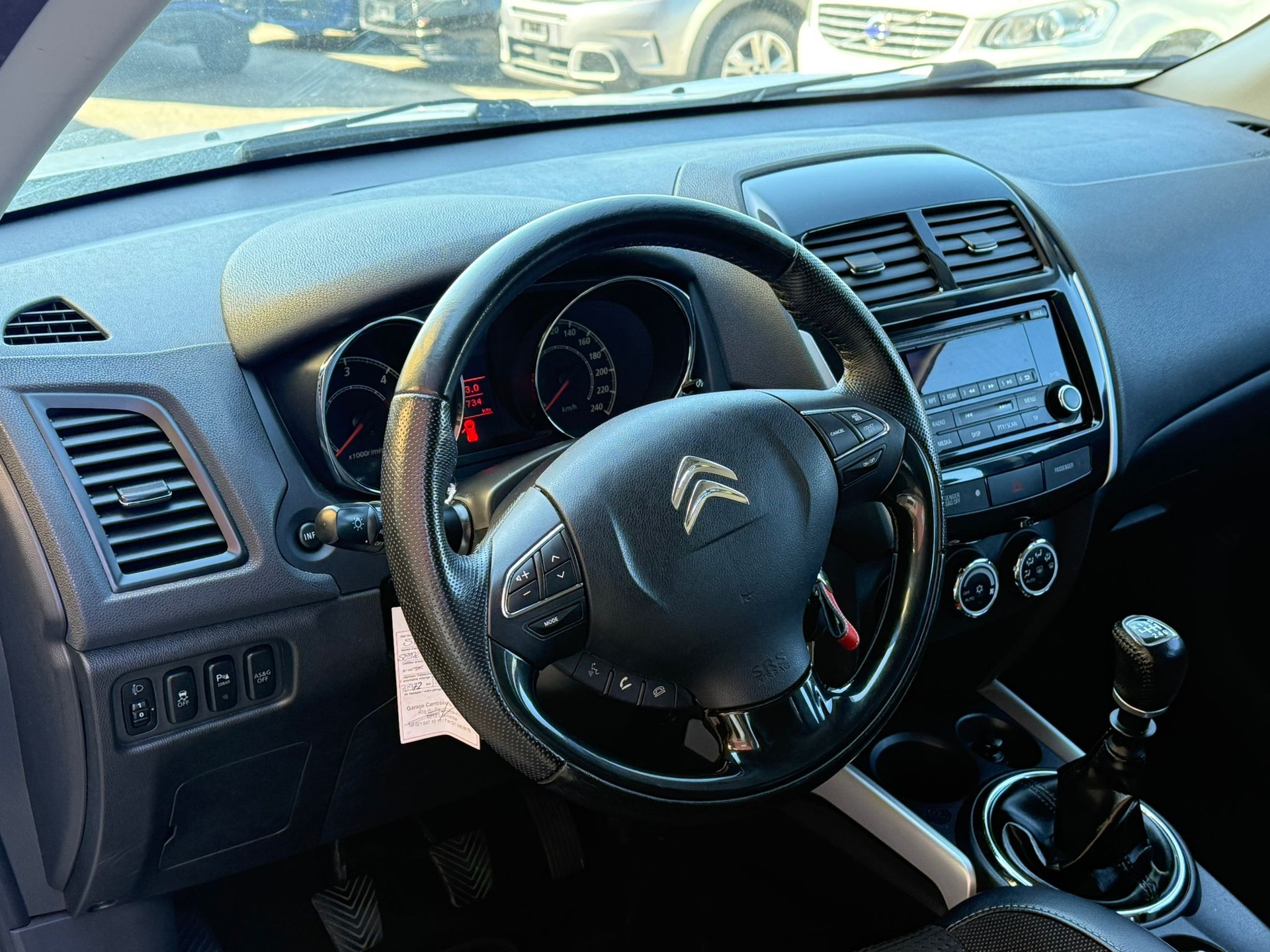 CITROEN C4 Aircross 1.6 HDi Attraction 4WD-image-13