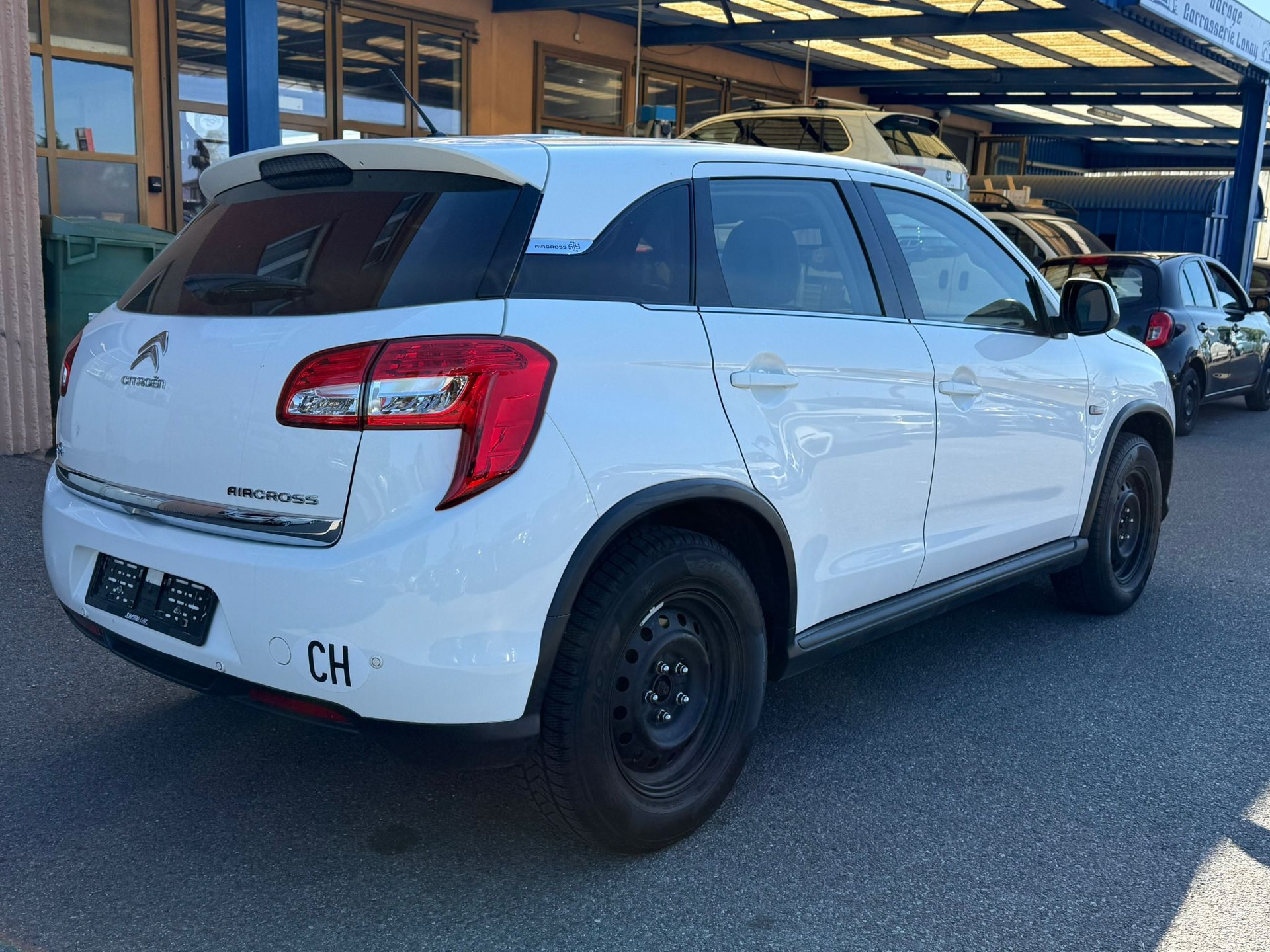 CITROEN C4 Aircross 1.6 HDi Attraction 4WD-image-3