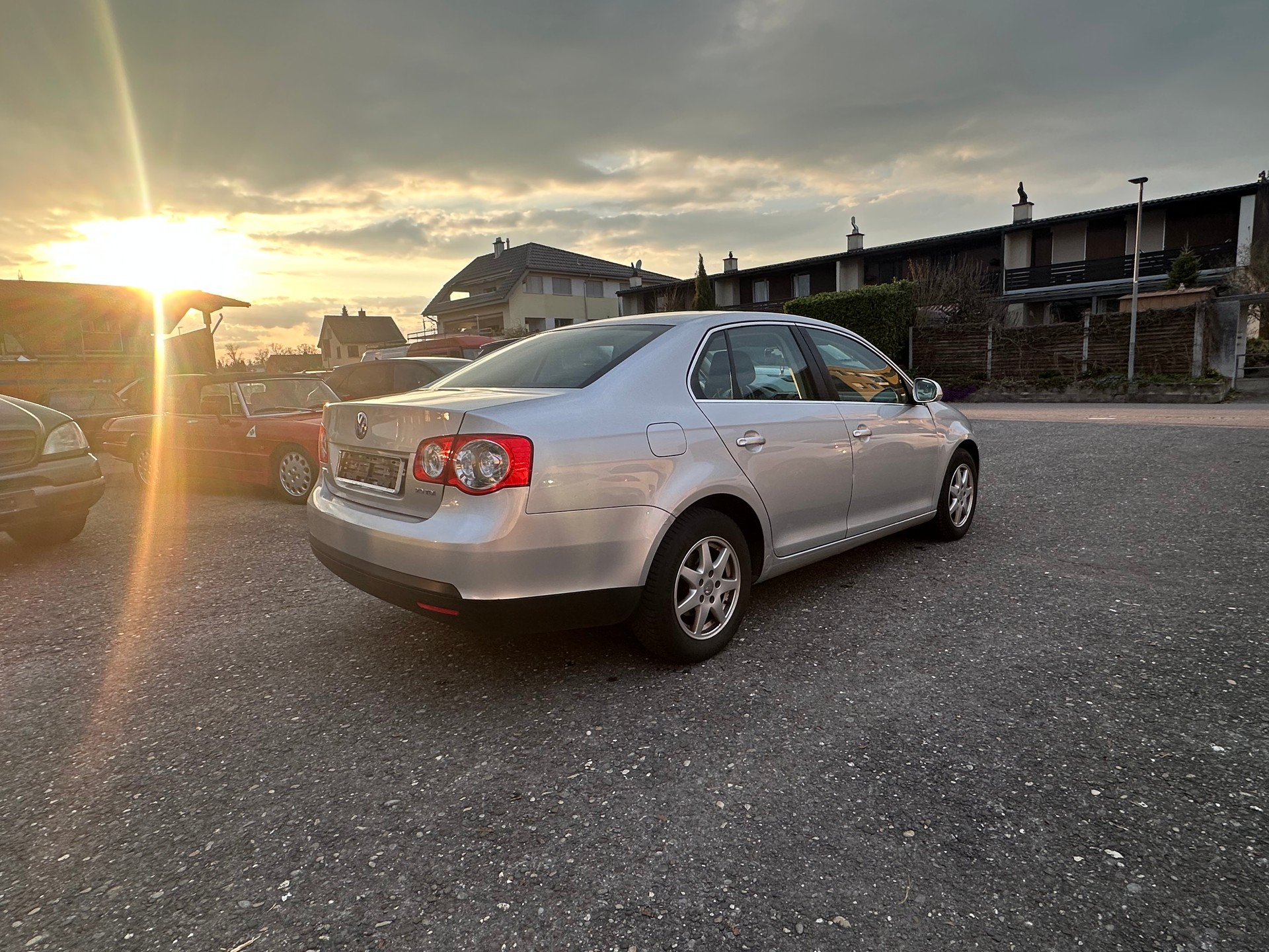 VW JETTA-image-6