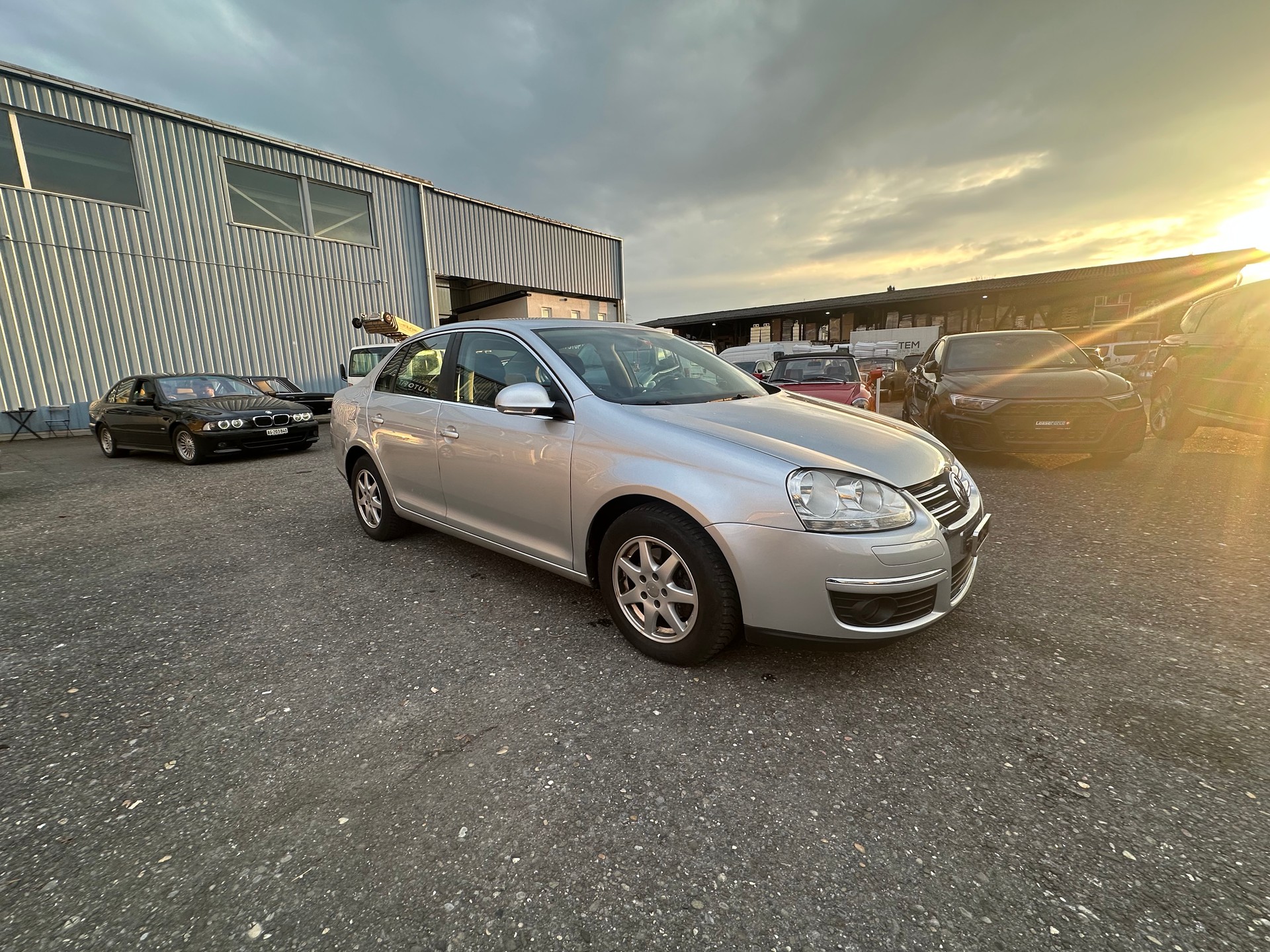 VW JETTA-image-1