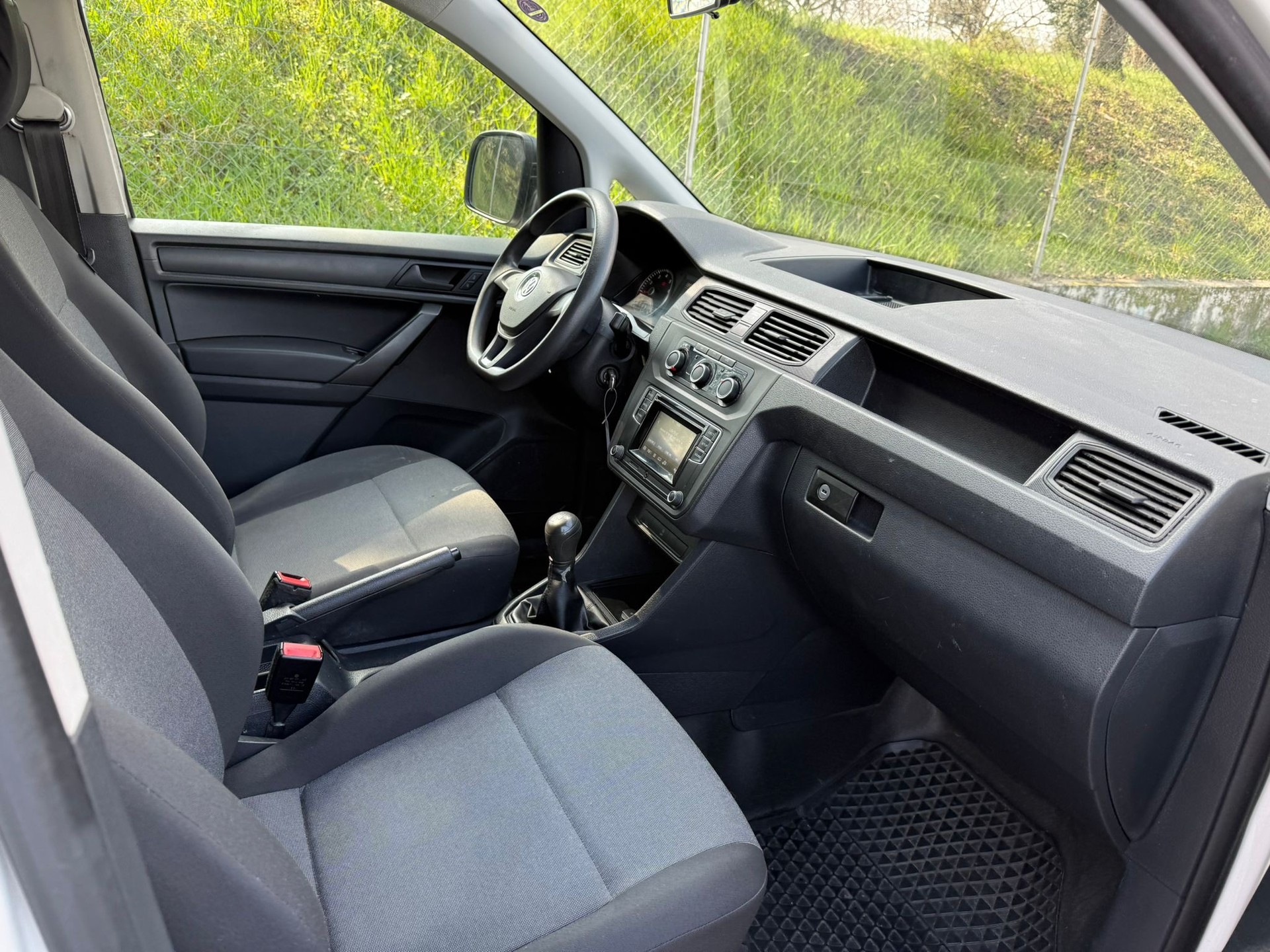 VW Caddy 1.2 TSI Entry BlueMotion Technology-image-6