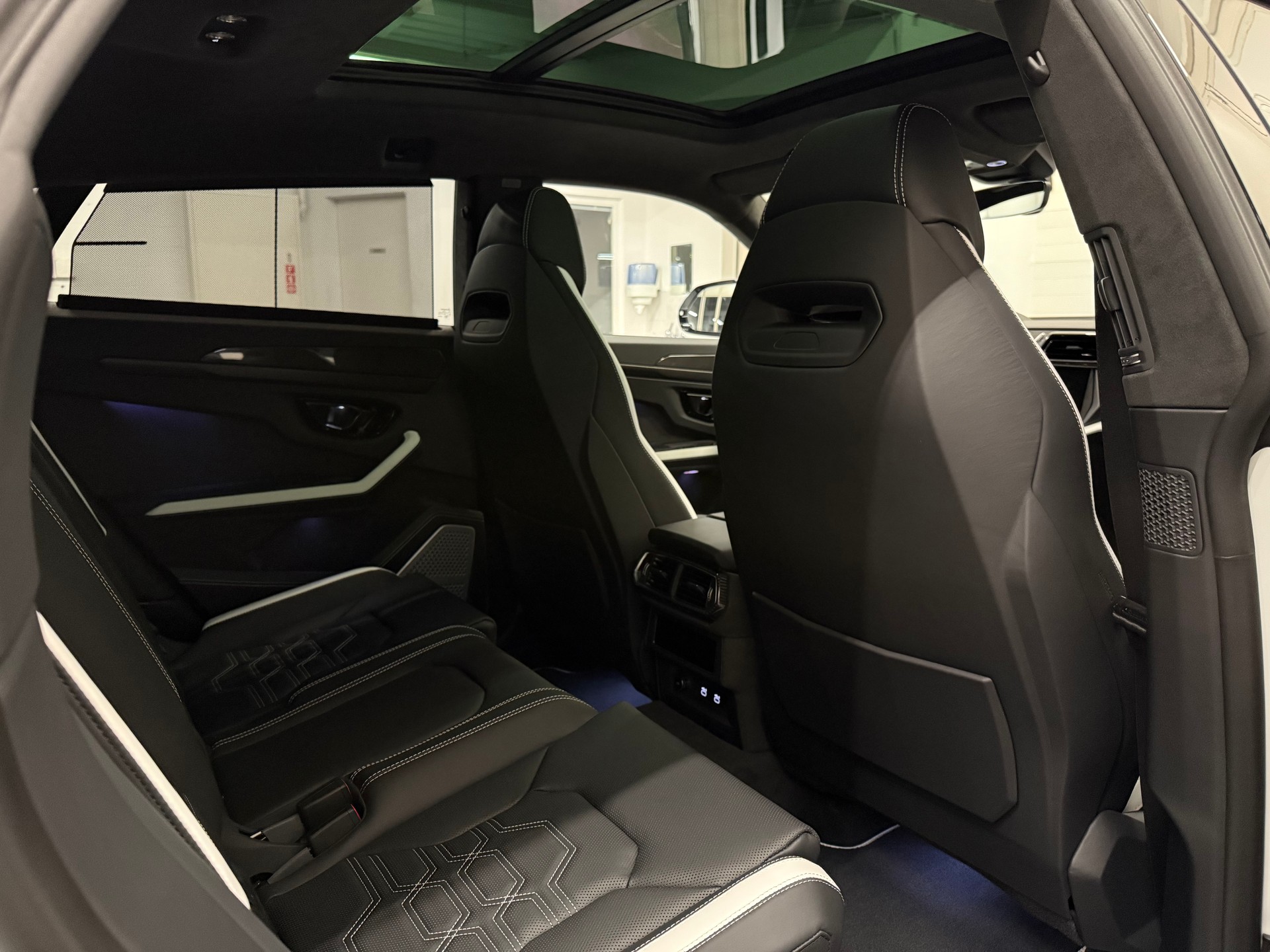LAMBORGHINI Urus 4.0 SE-image-9