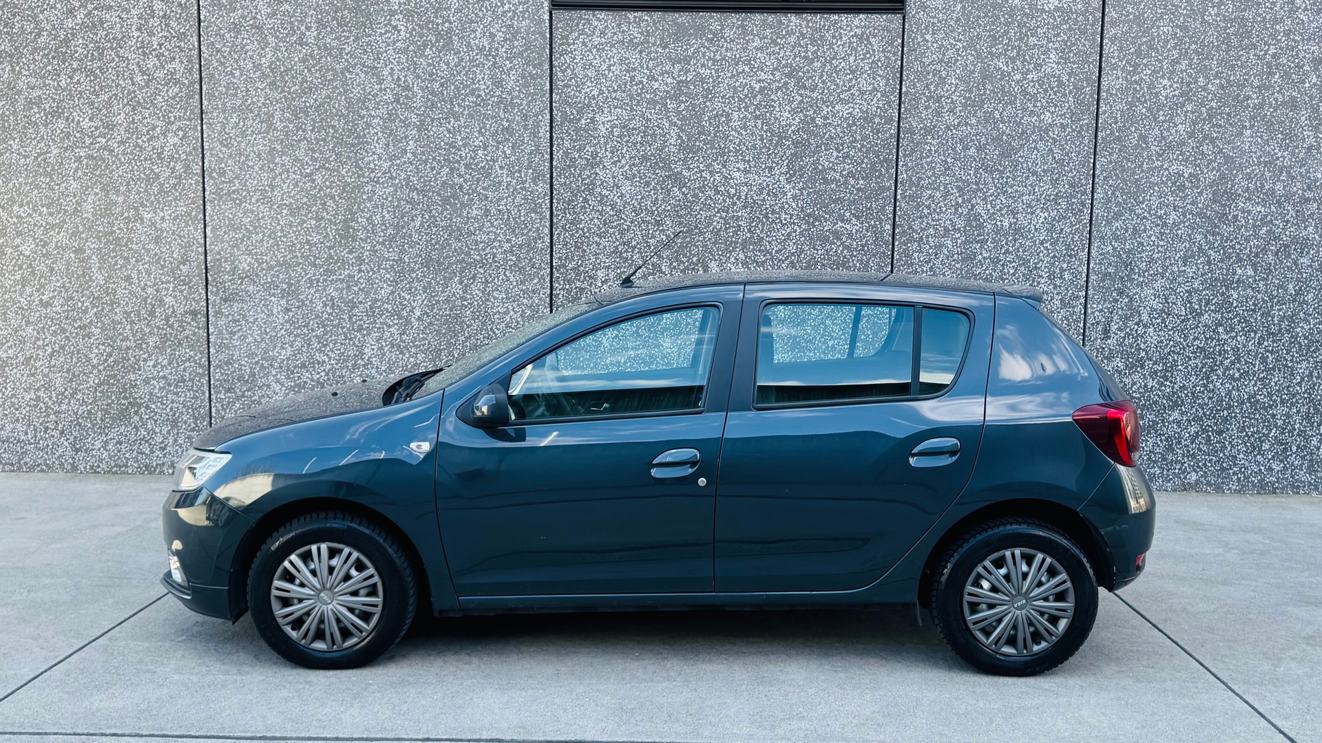 DACIA Sandero TCe 90 Comfort-showroom-element-3