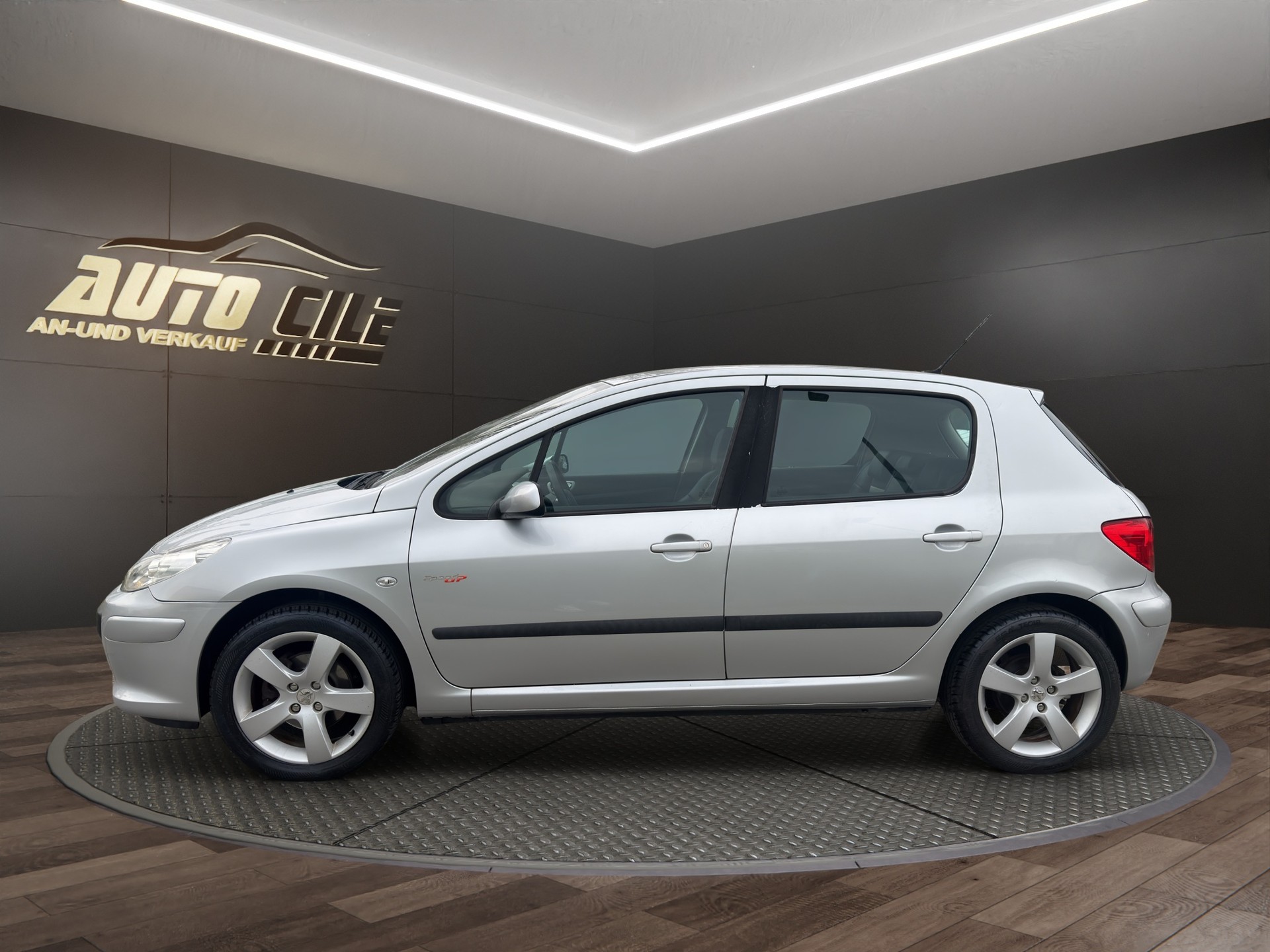 PEUGEOT 307 2.0 16V Speed Up-image-3