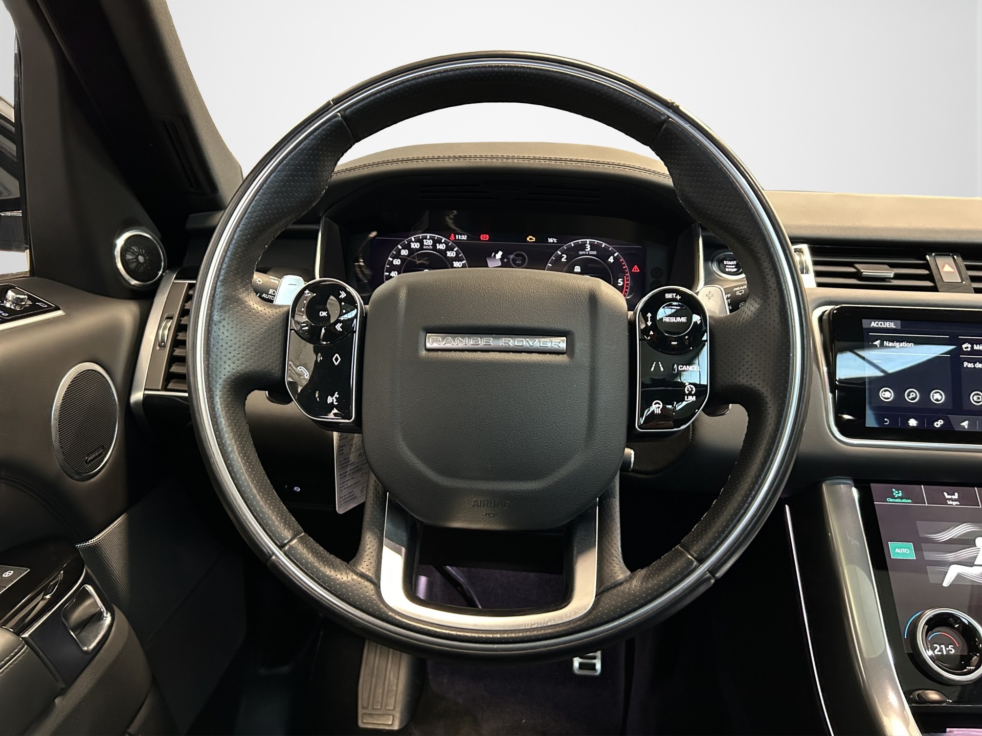 LAND ROVER Range Rover Sport 3.0 SDV6 HSE Dynamic Automatic-image-18